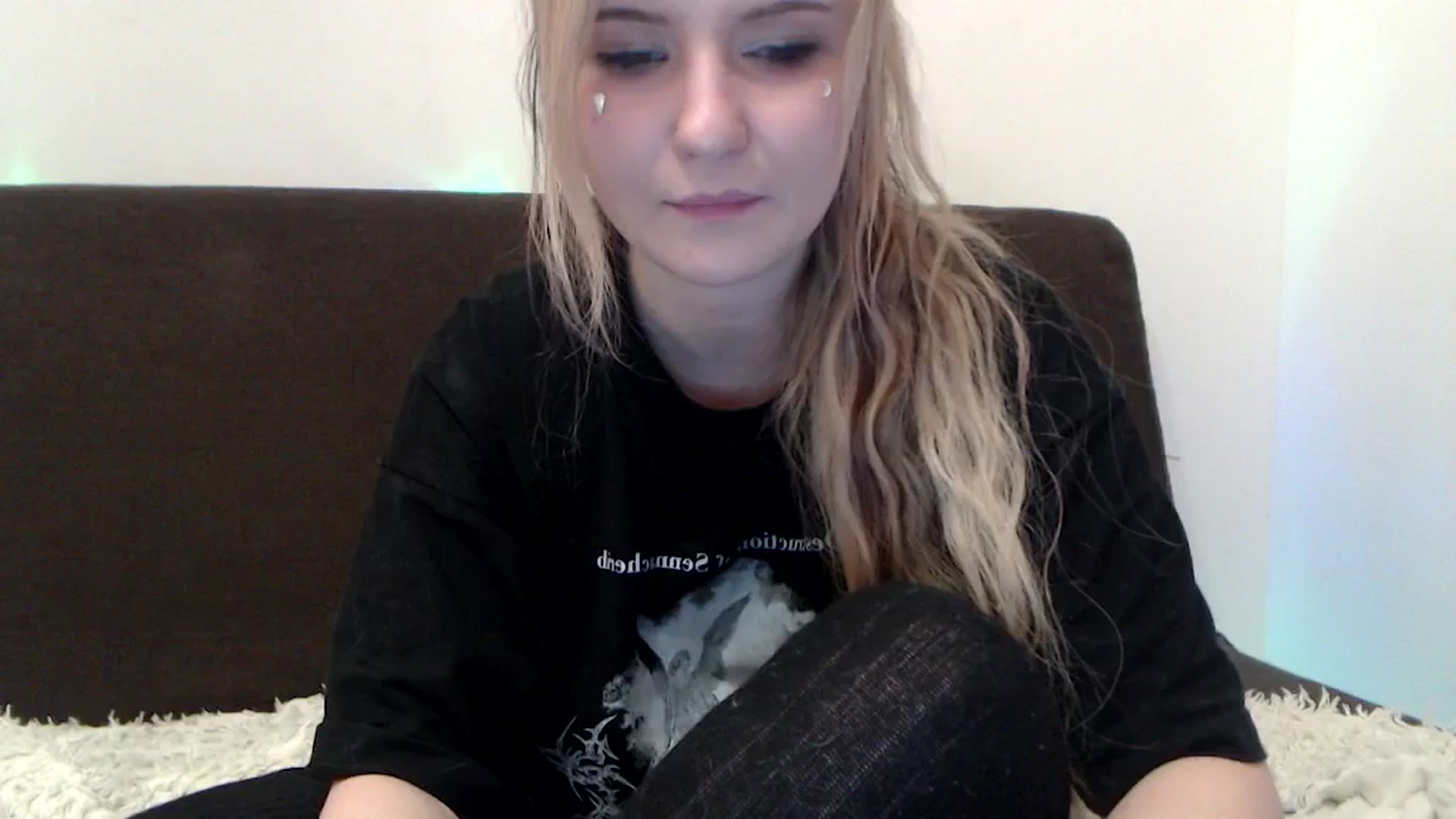 Gallery image thumbnail from Sleepy_AF's myfreecams stream on, 04/06/2025, 06:44 image 2 of 20