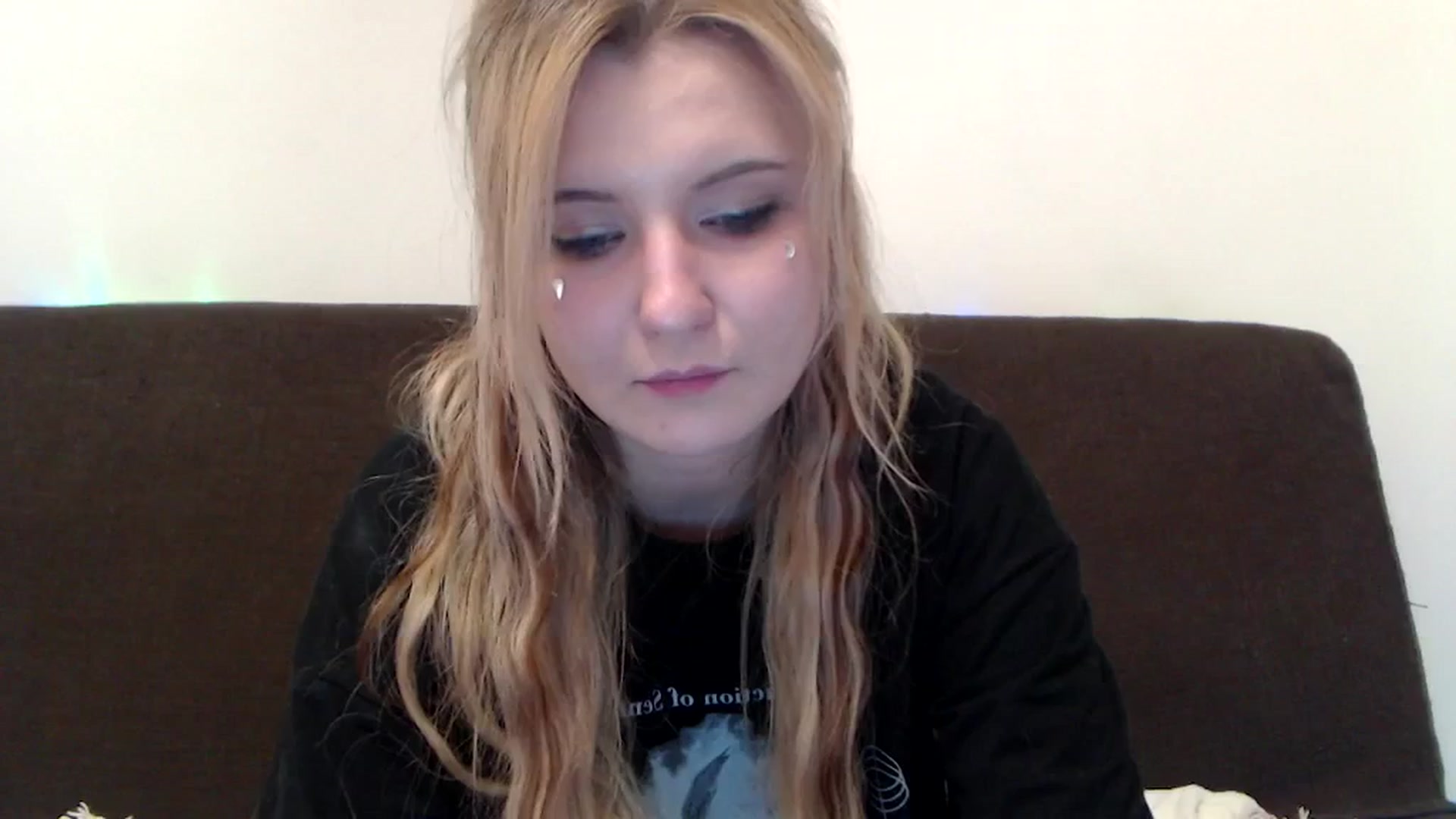Gallery image thumbnail from Sleepy_AF's myfreecams stream on, 04/06/2025, 06:44 image 14 of 20
