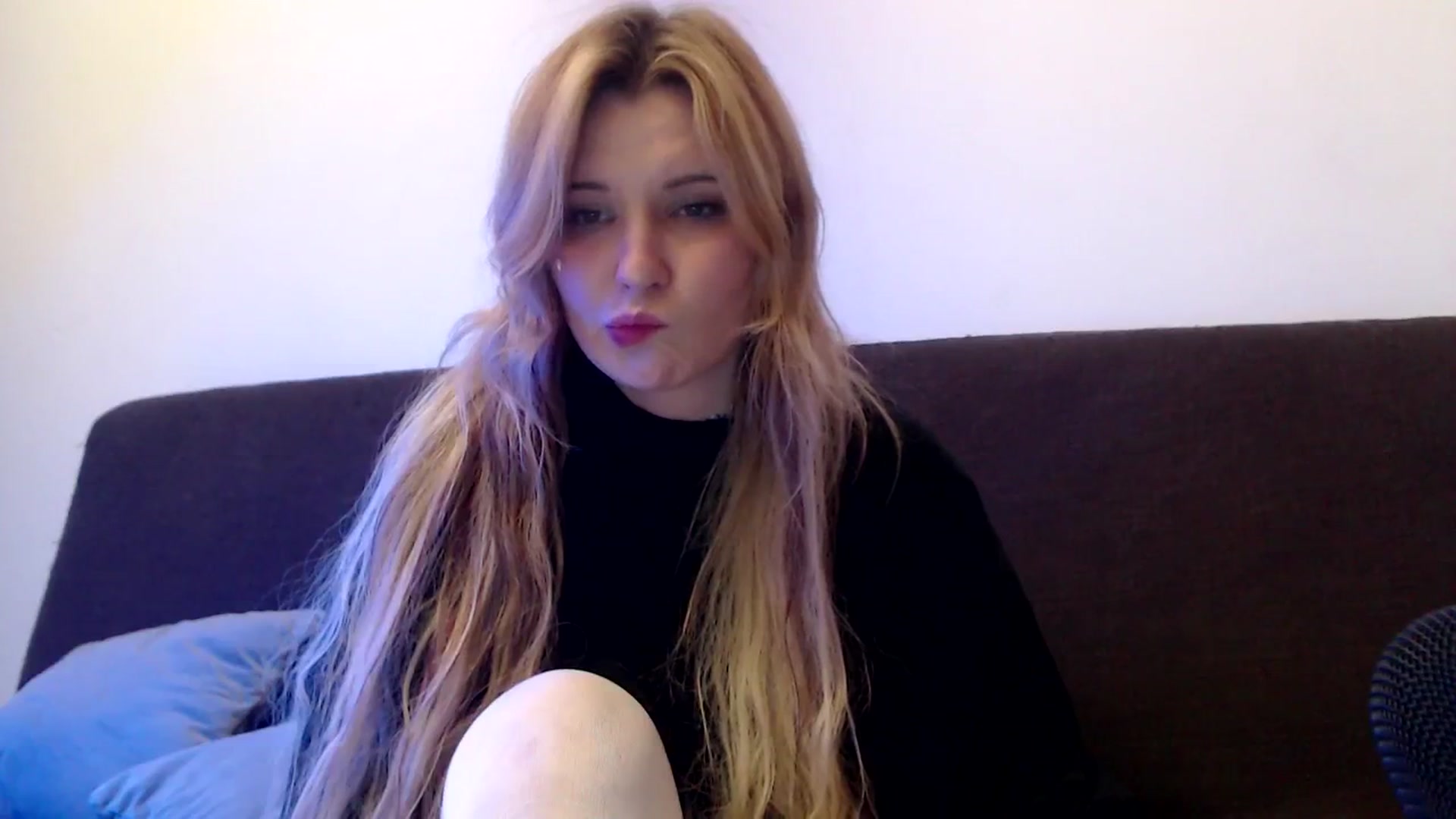 Gallery image thumbnail from Sleepy_AF's myfreecams stream on, 04/07/2025, 20:34 image 4 of 20