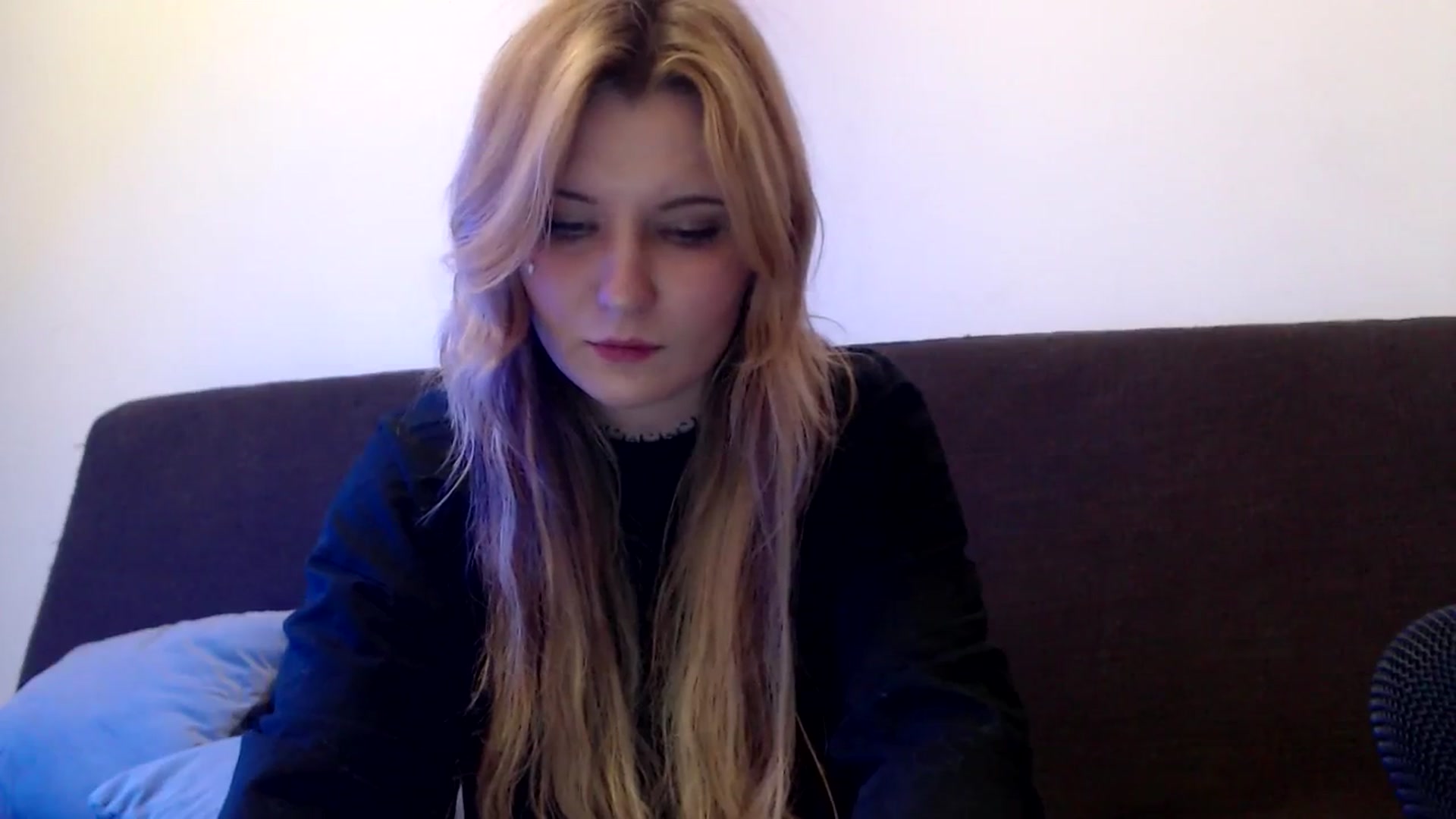 Gallery image thumbnail from Sleepy_AF's myfreecams stream on, 04/07/2025, 20:34 image 2 of 20