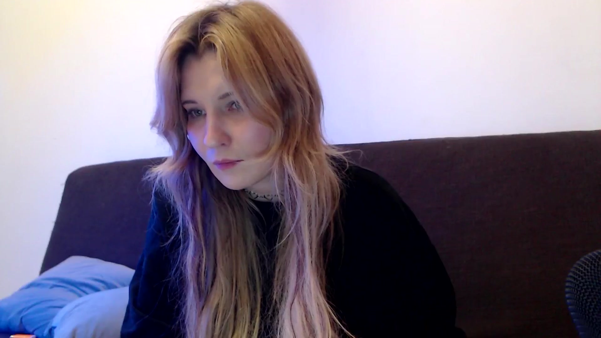 Gallery image thumbnail from Sleepy_AF's myfreecams stream on, 04/07/2025, 20:34 image 11 of 20