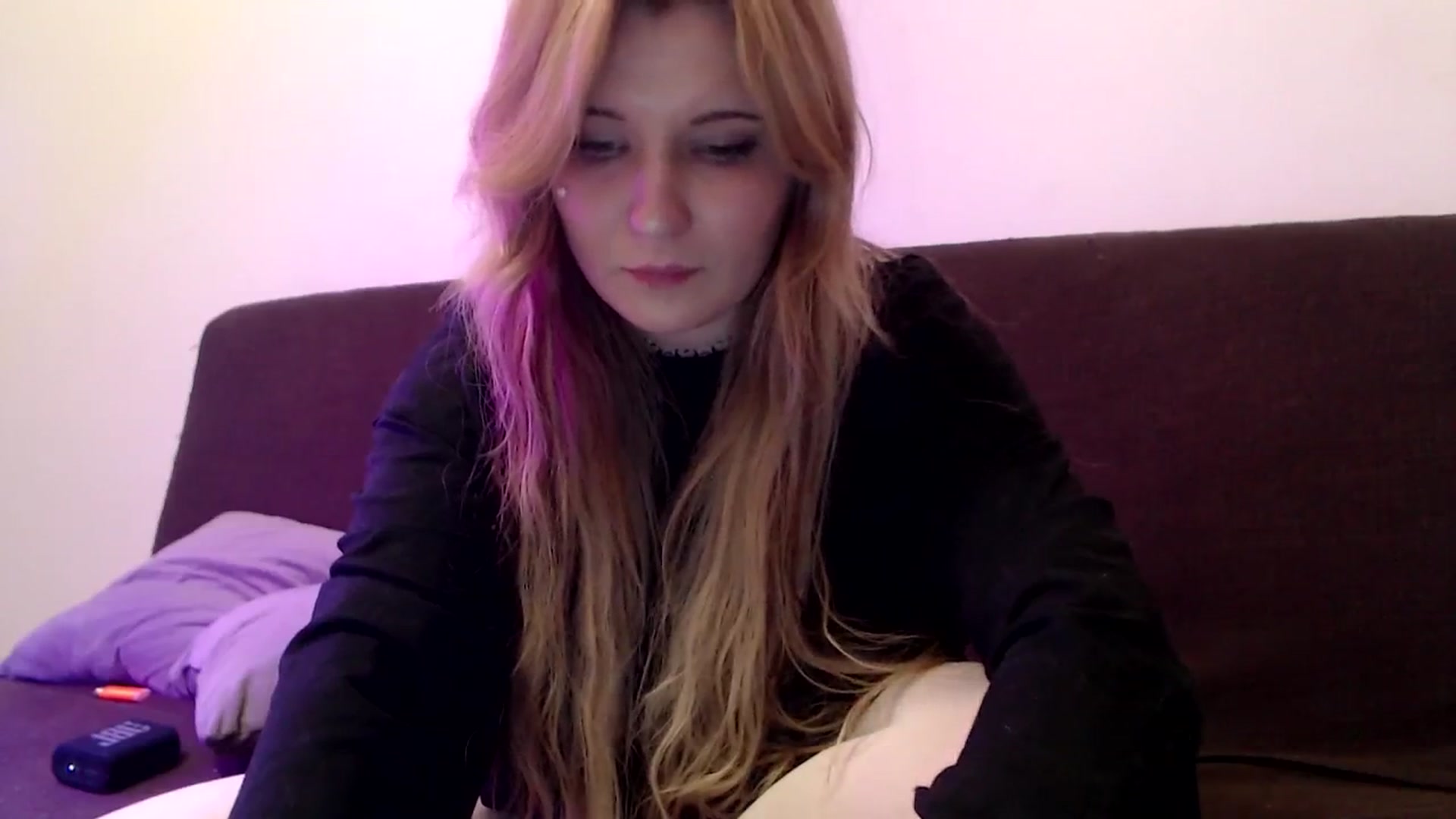 Gallery image thumbnail from Sleepy_AF's myfreecams stream on, 04/07/2025, 20:34 image 18 of 20