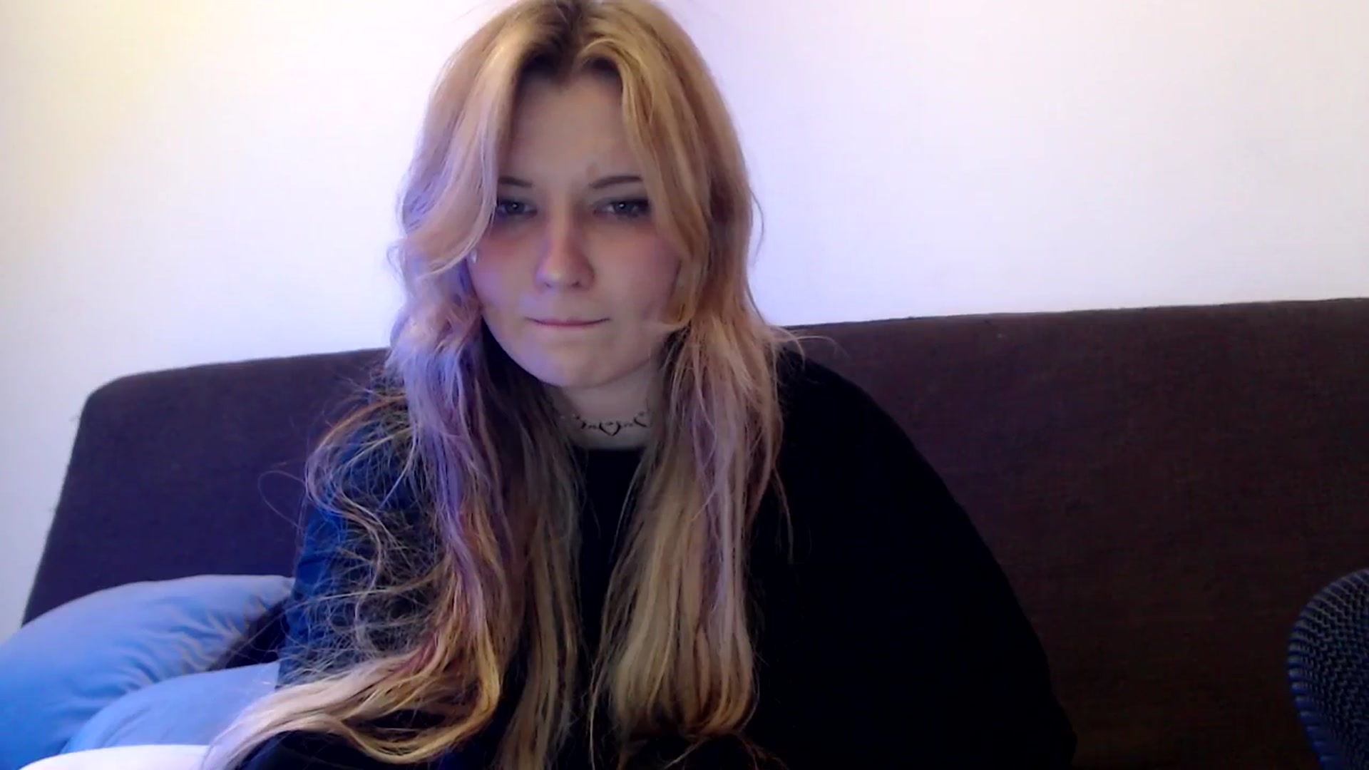 Gallery image thumbnail from Sleepy_AF's myfreecams stream on, 04/07/2025, 20:34 image 6 of 20