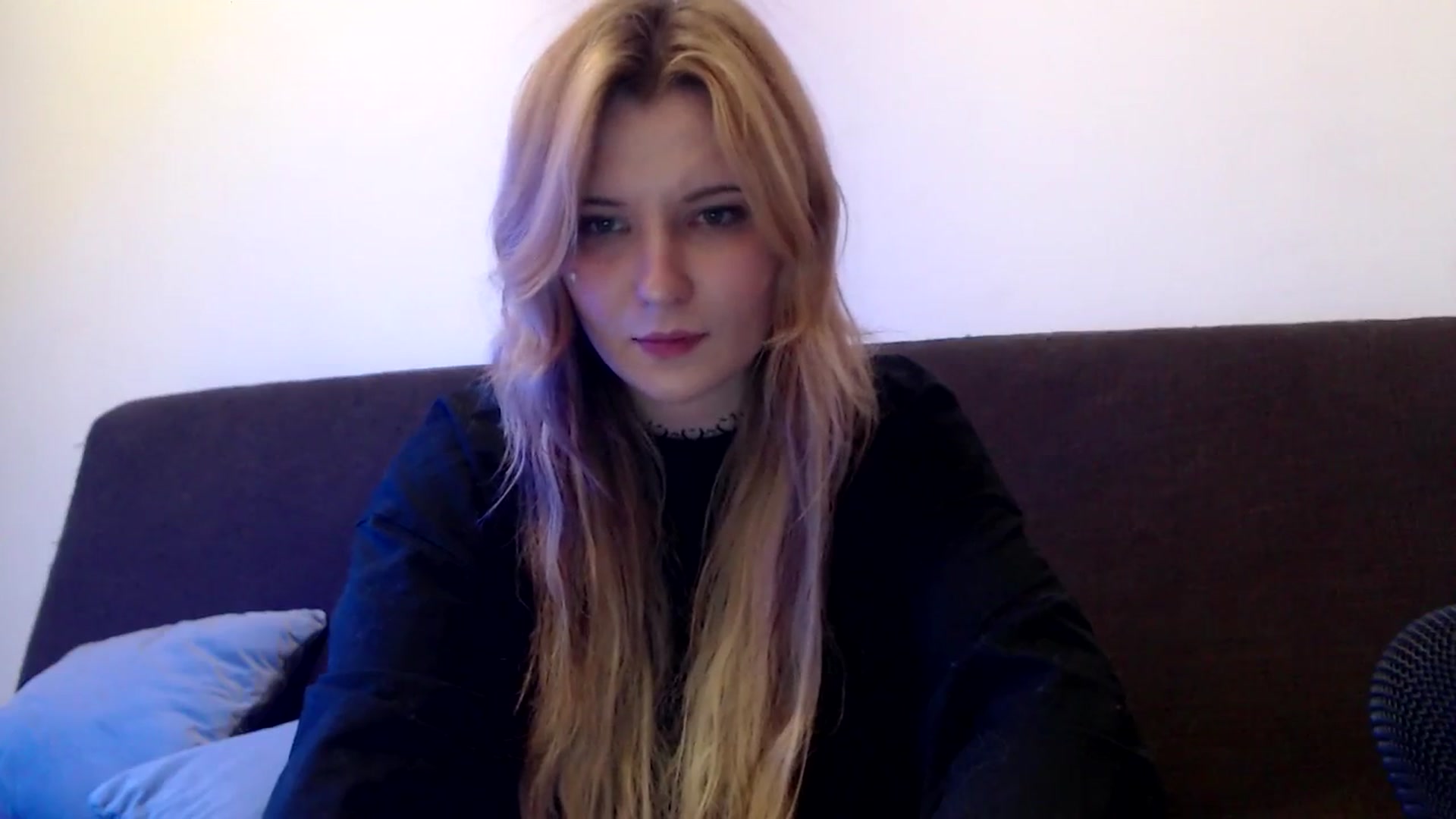 Gallery image thumbnail from Sleepy_AF's myfreecams stream on, 04/07/2025, 20:34 image 3 of 20