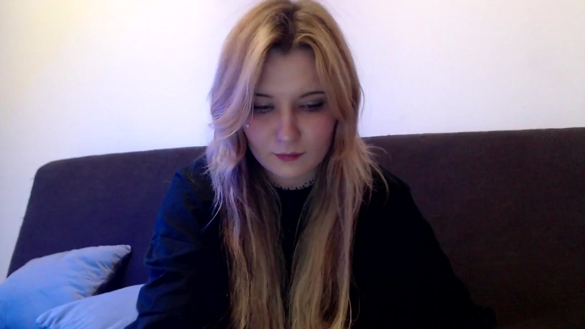 Gallery image thumbnail from Sleepy_AF's myfreecams stream on, 04/07/2025, 20:34 image 1 of 20