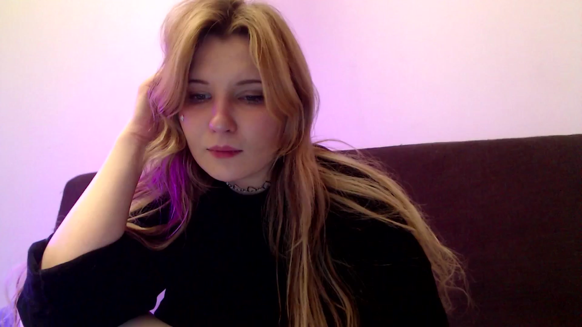Gallery image thumbnail from Sleepy_AF's myfreecams stream on, 04/07/2025, 23:00 image 11 of 20