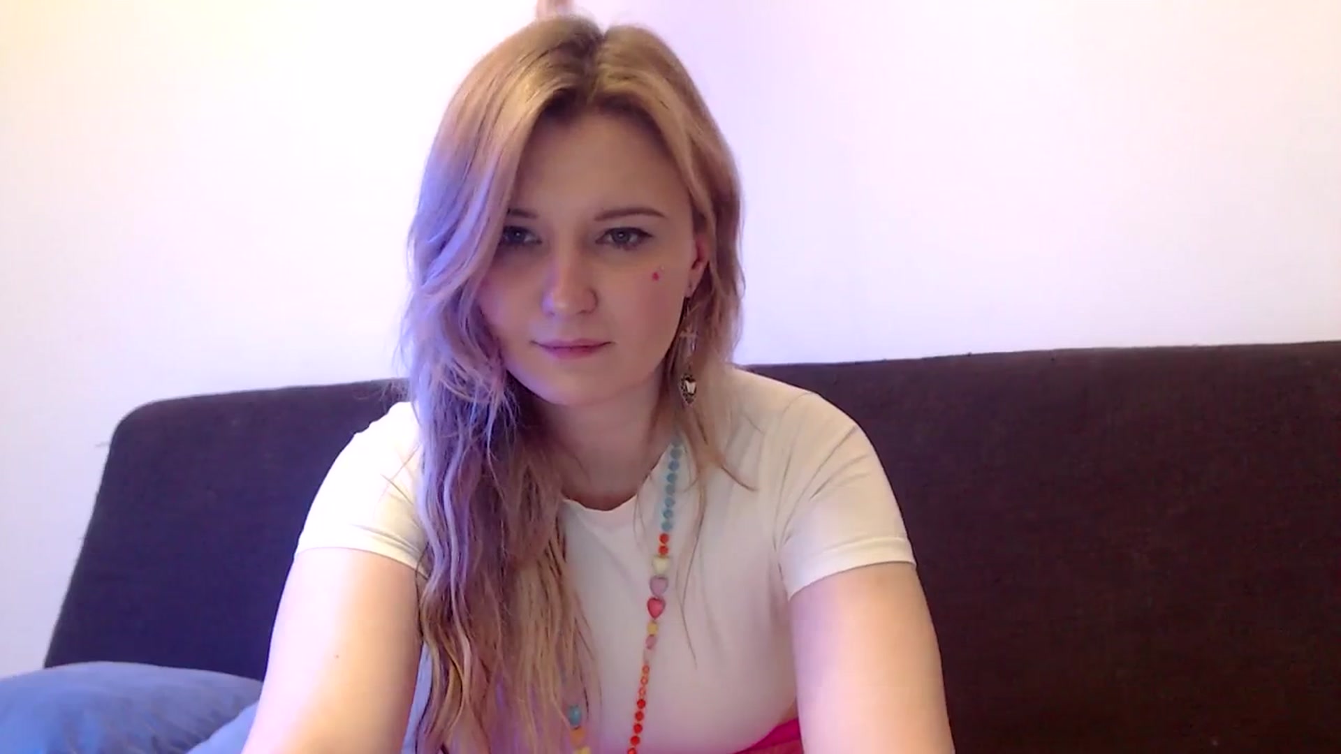 Gallery image thumbnail from Sleepy_AF's myfreecams stream on, 04/09/2025, 23:33 image 19 of 20