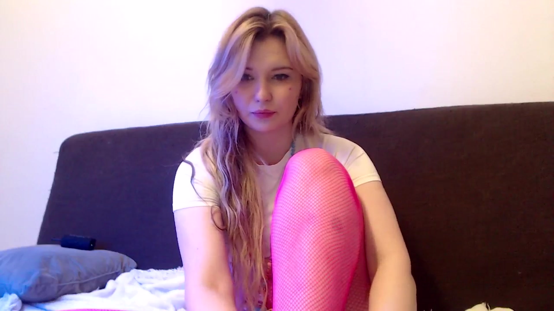 Gallery image thumbnail from Sleepy_AF's myfreecams stream on, 04/09/2025, 23:33 image 13 of 20