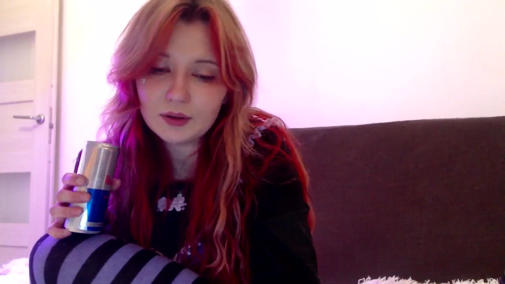 Gallery image thumbnail from Sleepy_AF's myfreecams stream on, 04/13/2025, 20:27 image 16 of 20