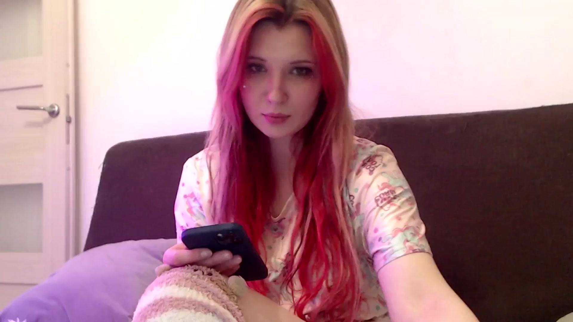 Gallery image thumbnail from Sleepy_AF's myfreecams stream on, 04/14/2025, 17:41 image 11 of 20
