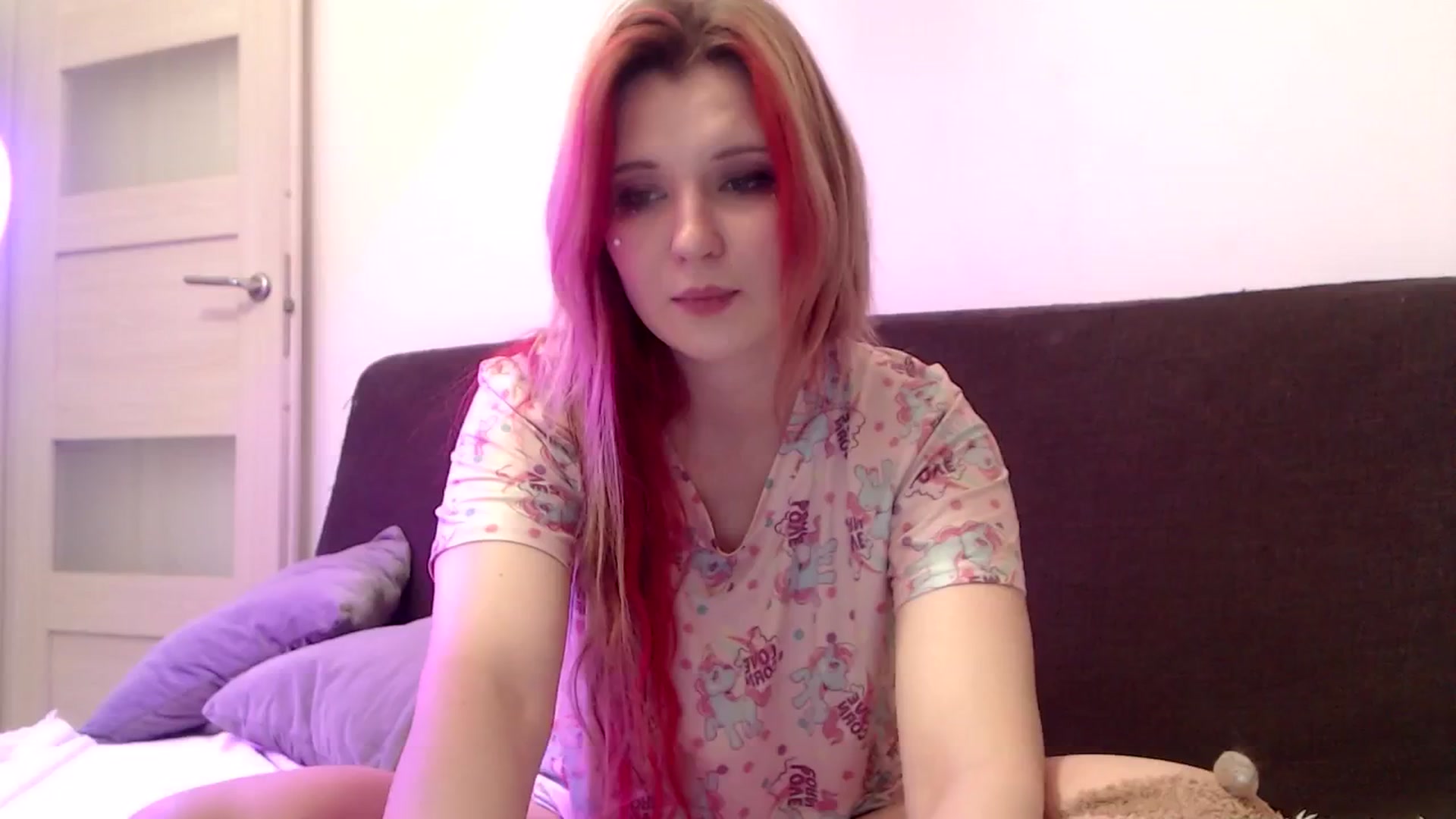 Gallery image thumbnail from Sleepy_AF's myfreecams stream on, 04/14/2025, 17:41 image 2 of 20
