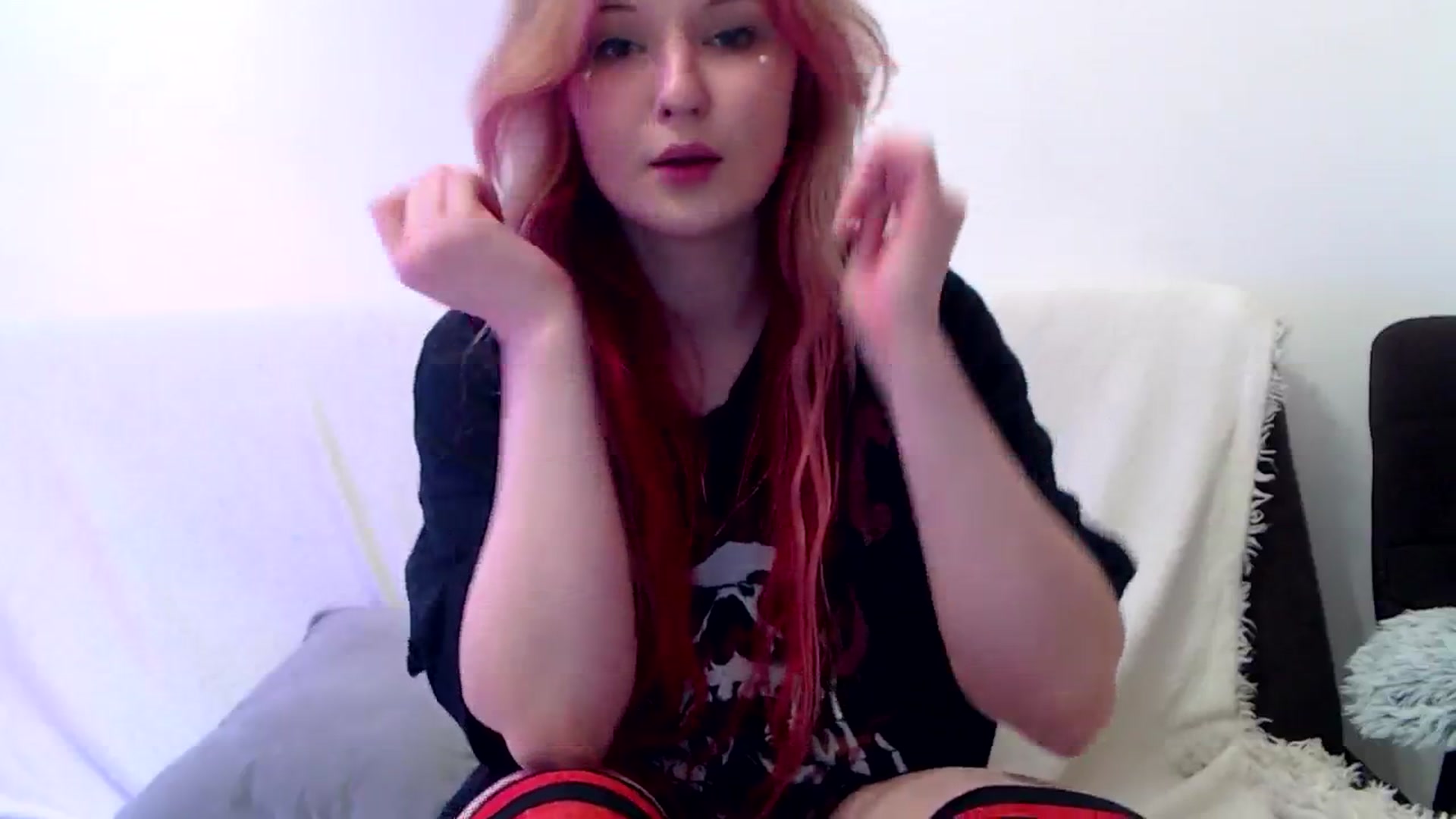 Gallery image thumbnail from Sleepy_AF's myfreecams stream on, 04/27/2025, 21:00 image 11 of 20