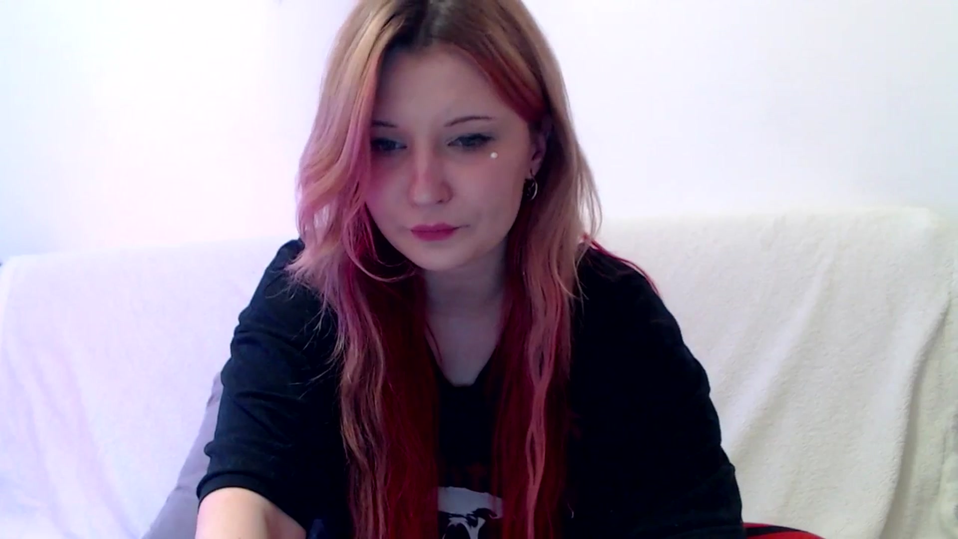 Gallery image thumbnail from Sleepy_AF's myfreecams stream on, 04/27/2025, 21:00 image 5 of 20