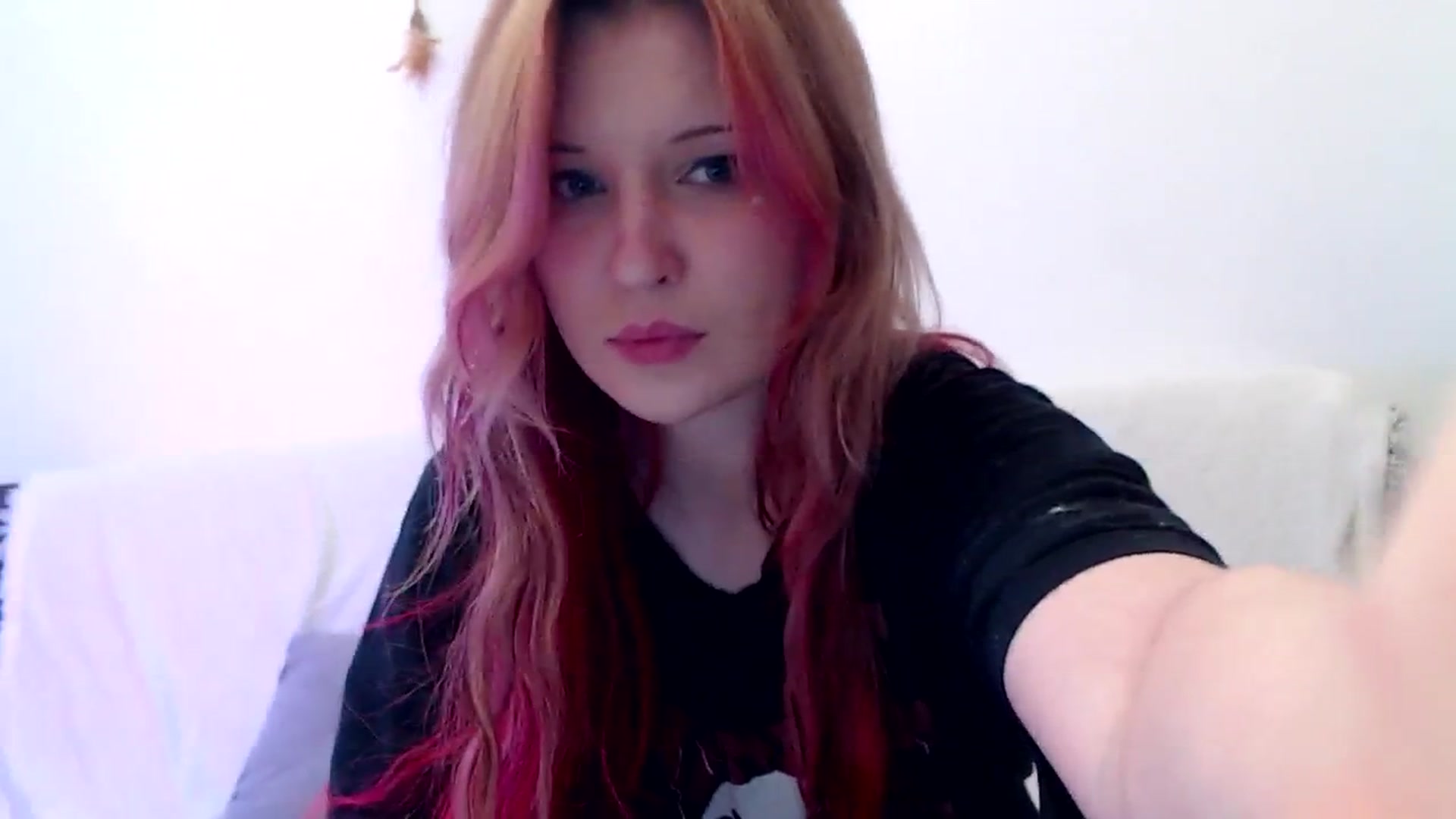 Gallery image thumbnail from Sleepy_AF's myfreecams stream on, 04/27/2025, 21:00 image 8 of 20