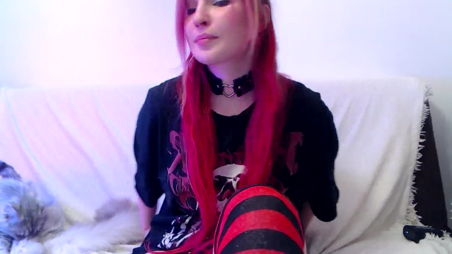 Gallery image thumbnail from Sleepy_AF's myfreecams stream on, 04/27/2025, 23:23 image 14 of 20