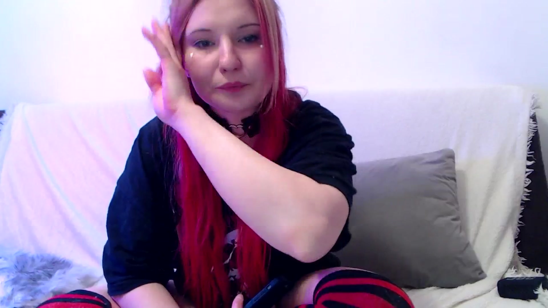 Gallery image thumbnail from Sleepy_AF's myfreecams stream on, 04/27/2025, 23:23 image 17 of 20