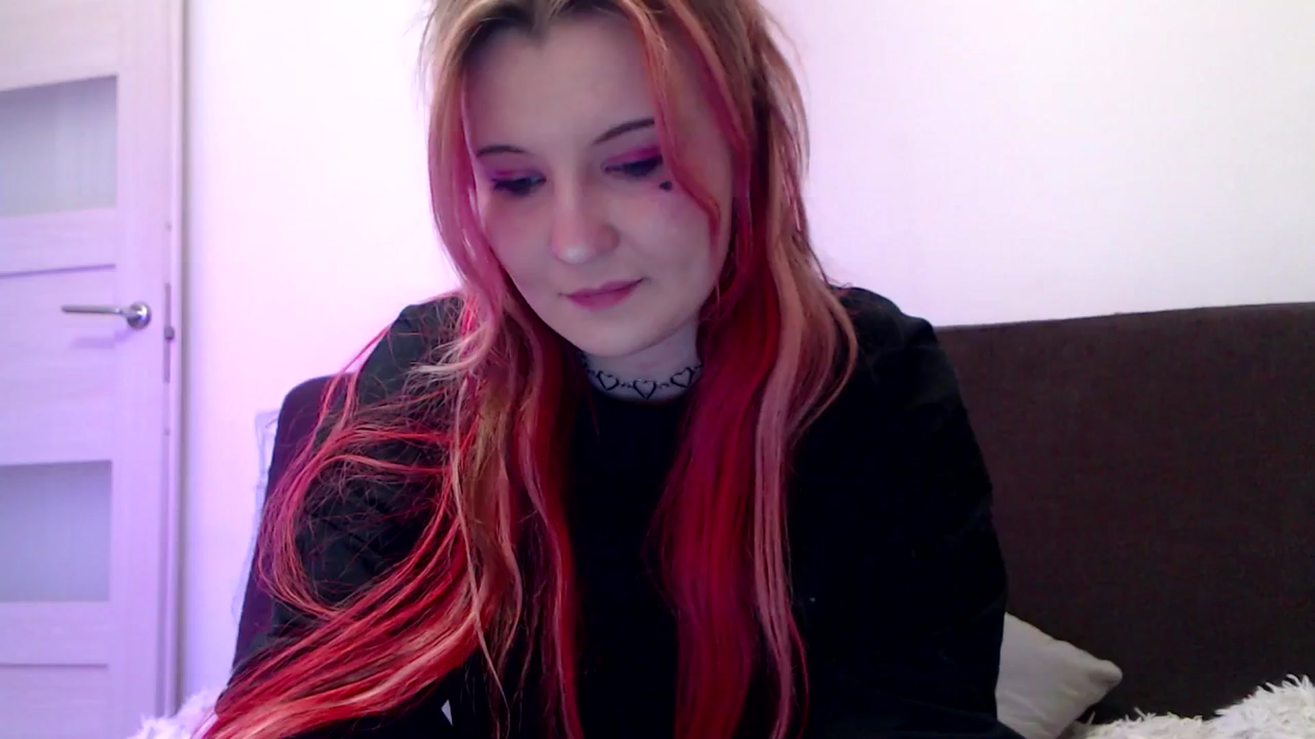 Gallery image thumbnail from Sleepy_AF's myfreecams stream on, 04/30/2025, 23:19 image 2 of 20
