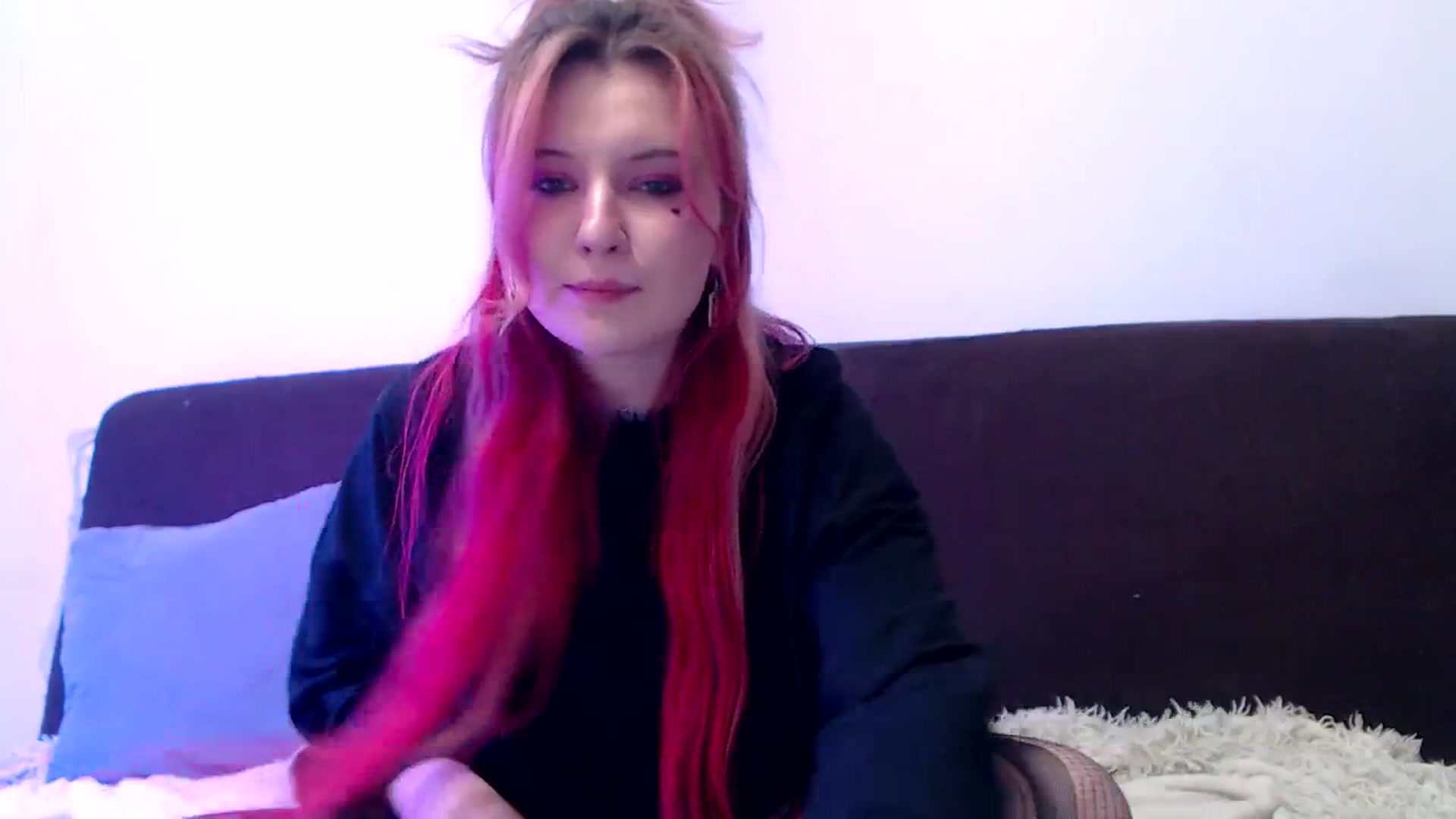 Gallery image thumbnail from Sleepy_AF's myfreecams stream on, 05/01/2025, 24:15 image 13 of 20