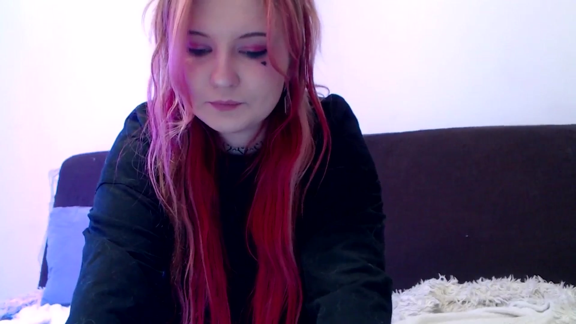 Gallery image thumbnail from Sleepy_AF's myfreecams stream on, 05/01/2025, 24:15 image 7 of 20