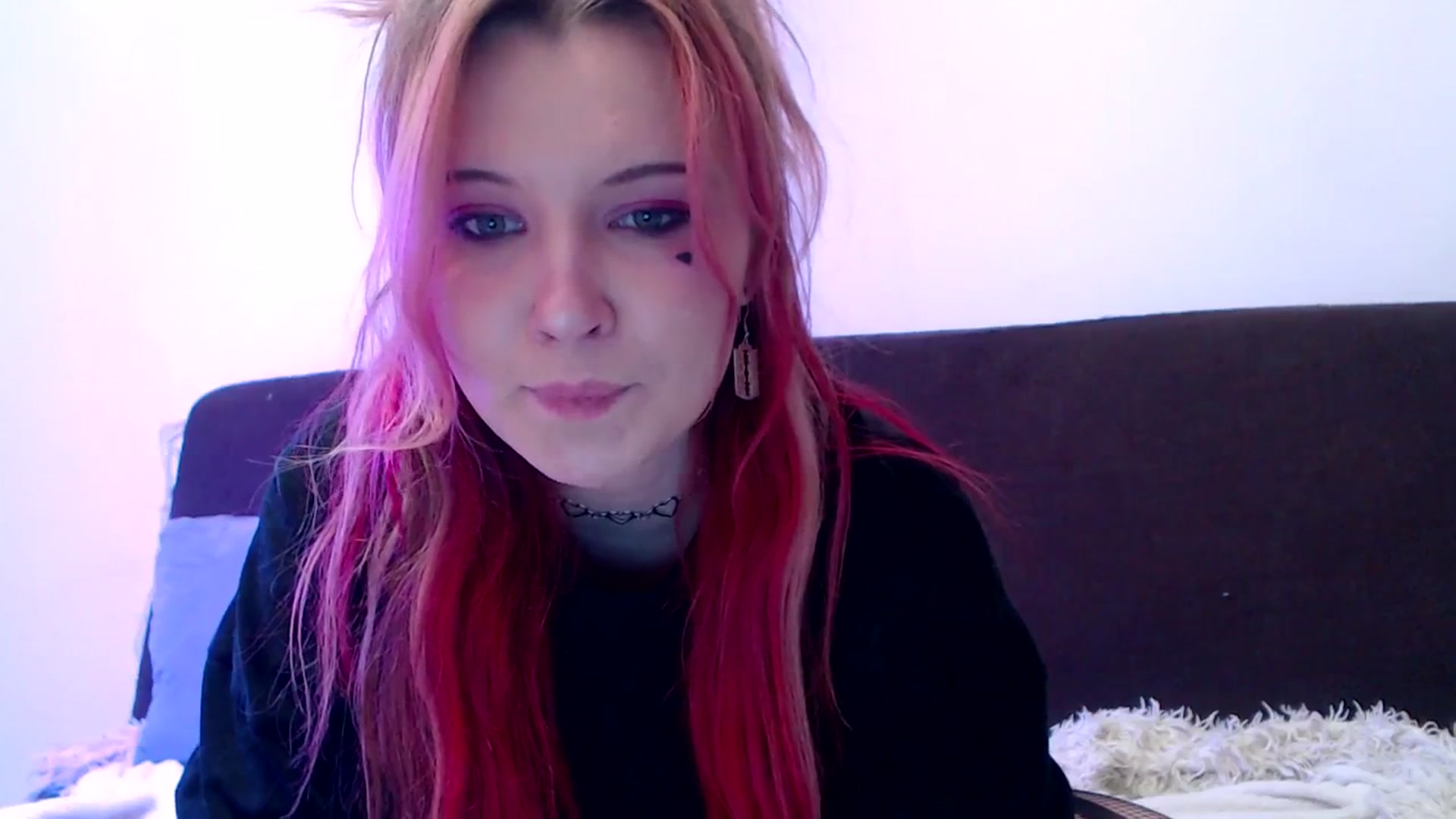 Gallery image thumbnail from Sleepy_AF's myfreecams stream on, 05/01/2025, 24:15 image 14 of 20
