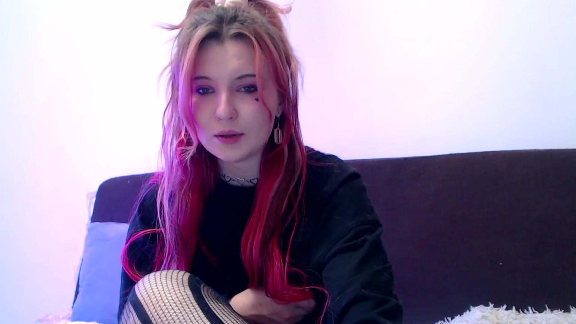 Gallery image thumbnail from Sleepy_AF's myfreecams stream on, 05/01/2025, 24:15 image 2 of 20