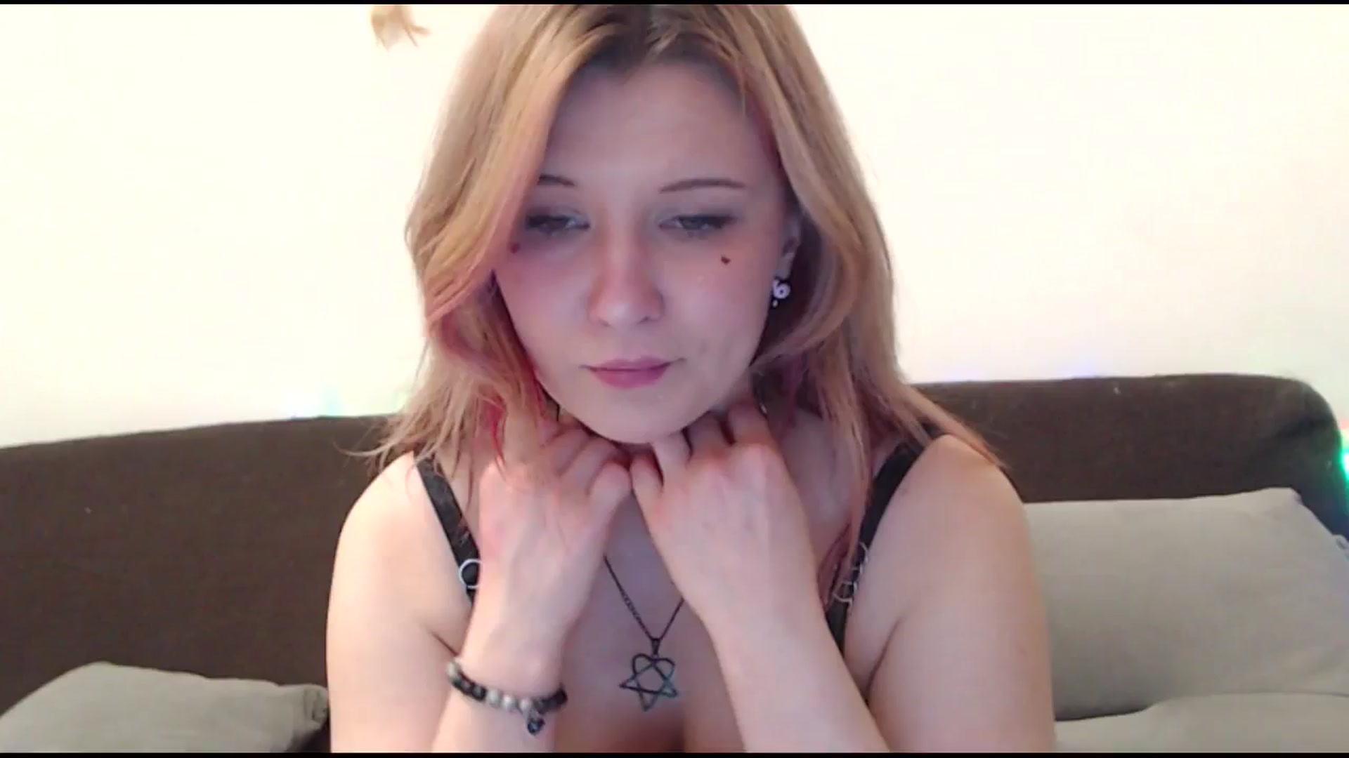 Gallery image thumbnail from Sleepy_AF's myfreecams stream on, 05/04/2025, 23:36 image 6 of 20