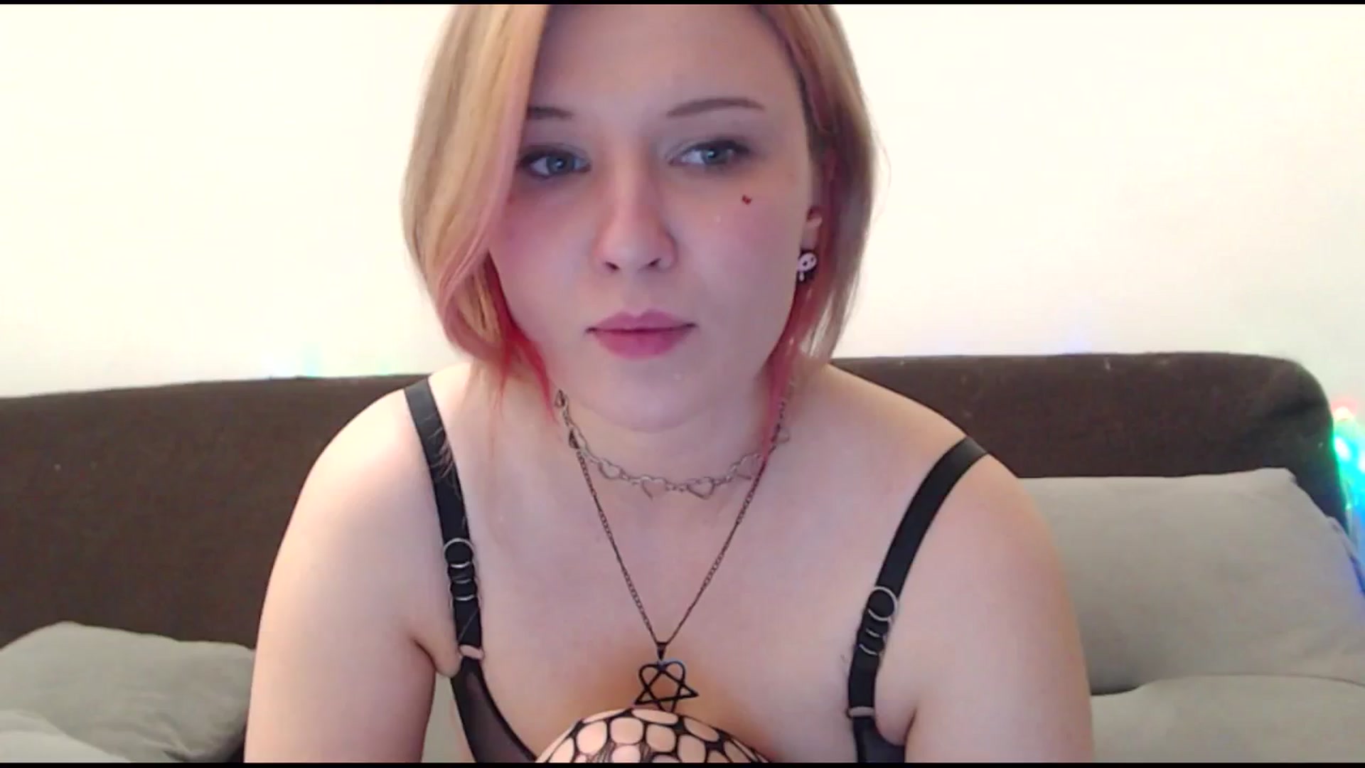 Gallery image thumbnail from Sleepy_AF's myfreecams stream on, 05/04/2025, 23:36 image 7 of 20