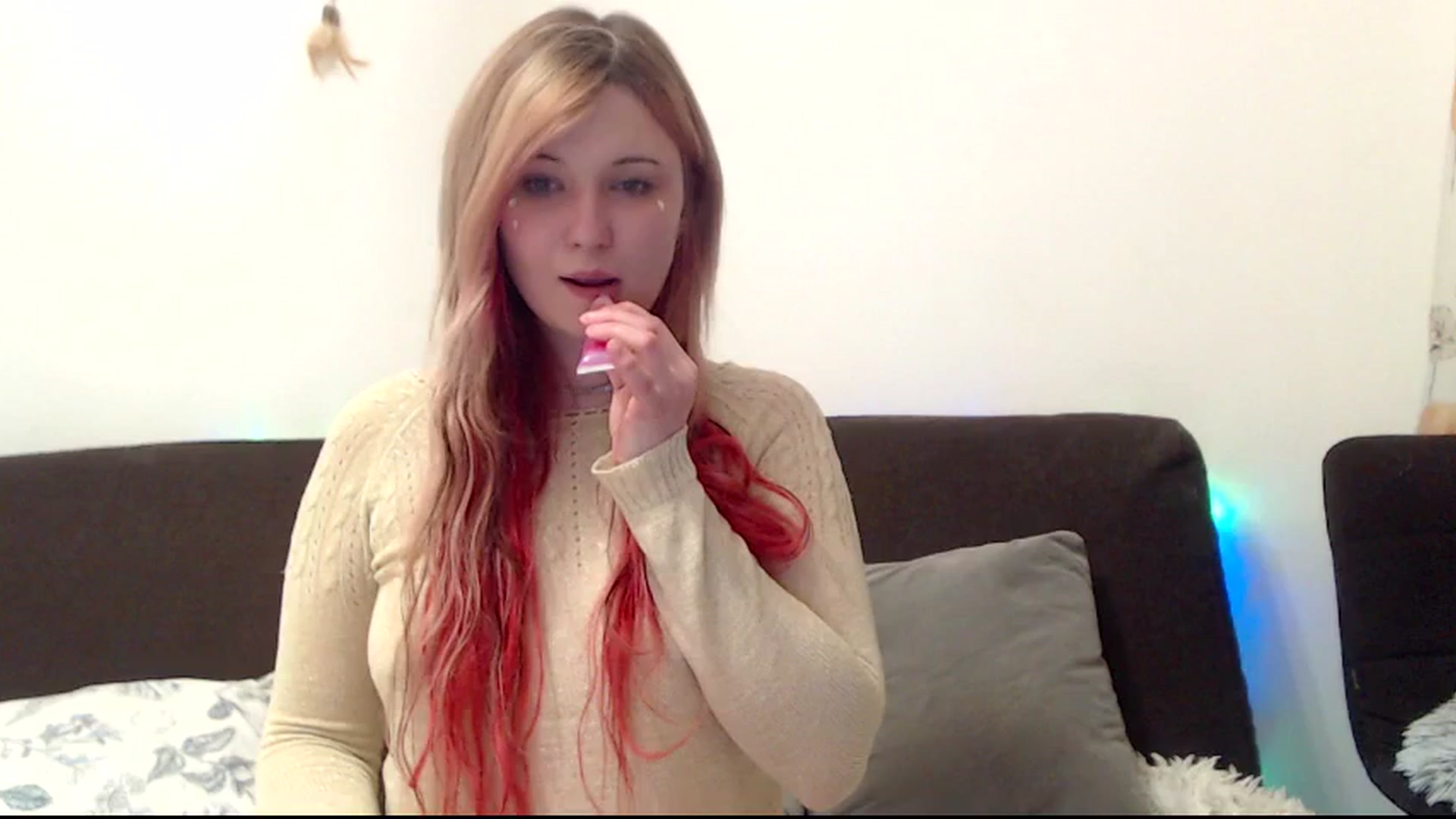 Gallery image thumbnail from Sleepy_AF's myfreecams stream on, 05/06/2025, 20:52 image 11 of 20