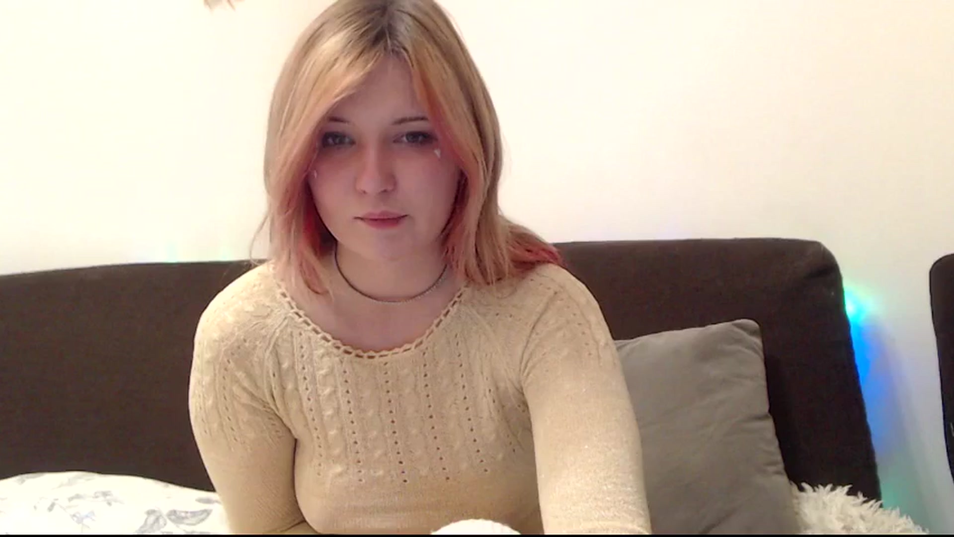 Gallery image thumbnail from Sleepy_AF's myfreecams stream on, 05/06/2025, 20:52 image 3 of 20