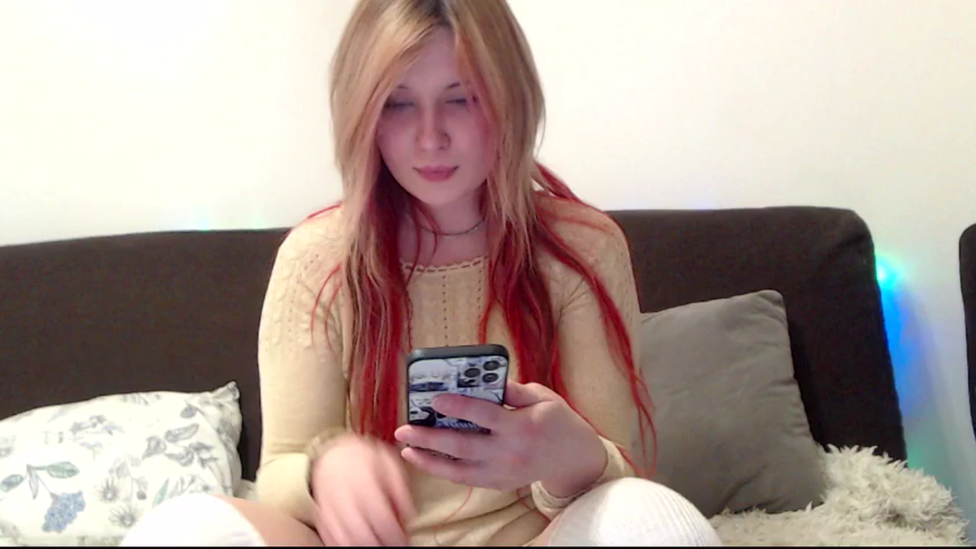 Gallery image thumbnail from Sleepy_AF's myfreecams stream on, 05/06/2025, 20:52 image 9 of 20