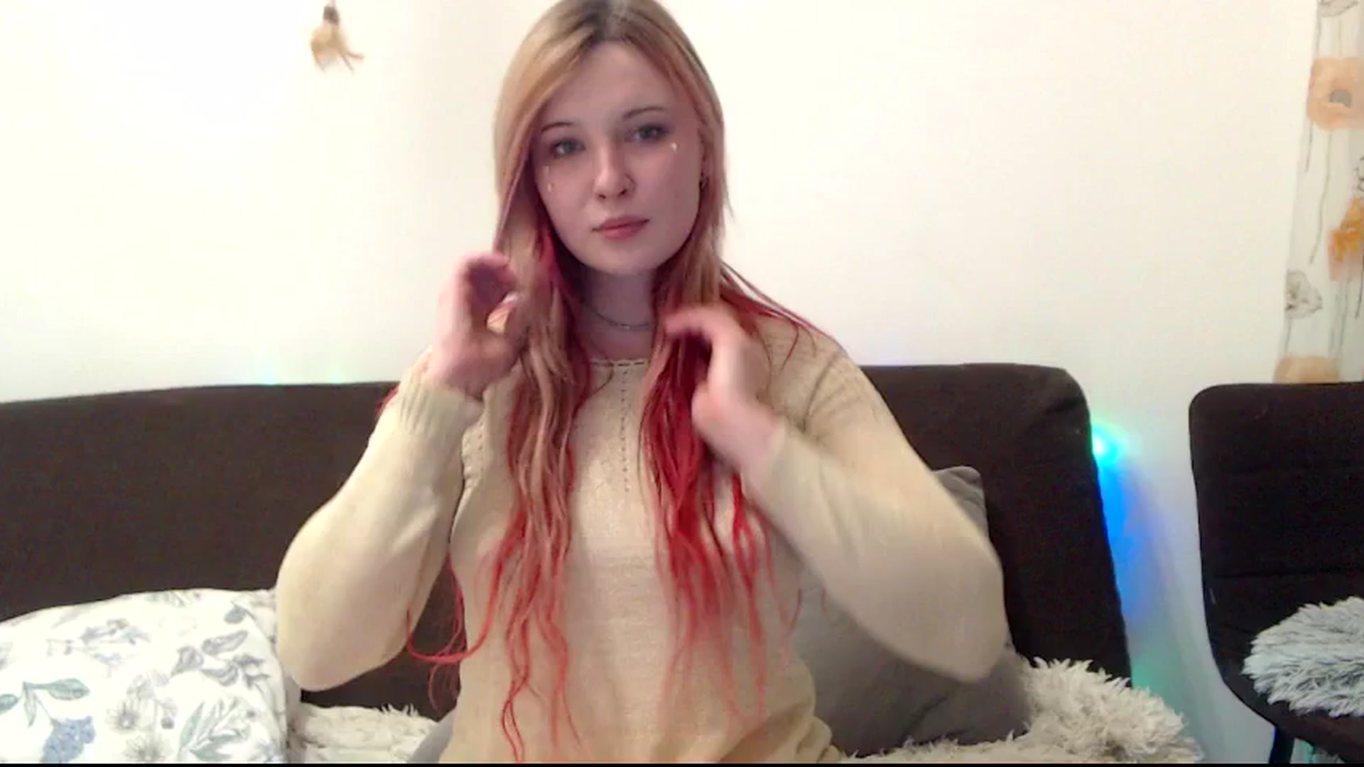 Gallery image thumbnail from Sleepy_AF's myfreecams stream on, 05/06/2025, 20:52 image 16 of 20
