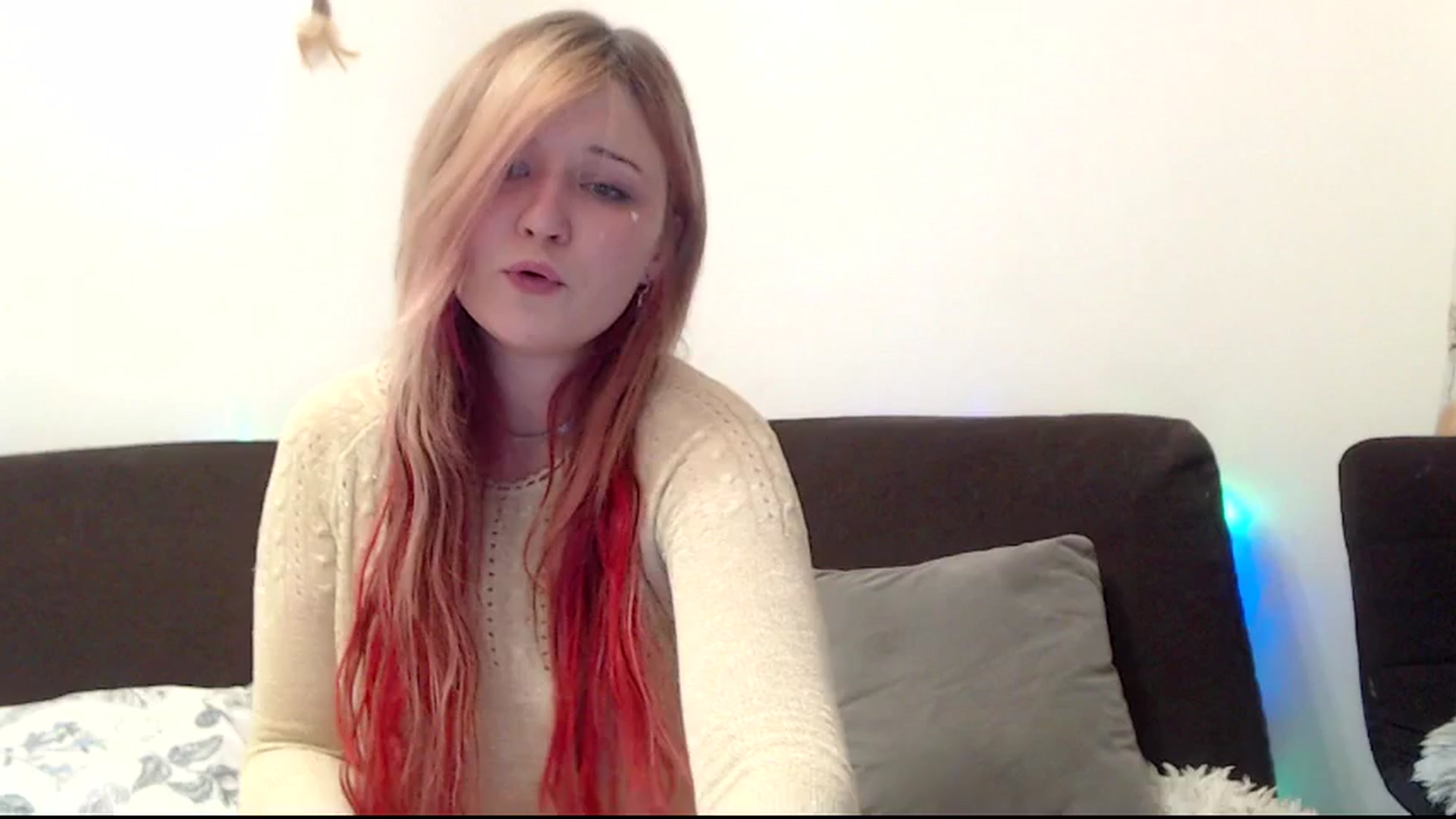 Gallery image thumbnail from Sleepy_AF's myfreecams stream on, 05/06/2025, 20:52 image 10 of 20