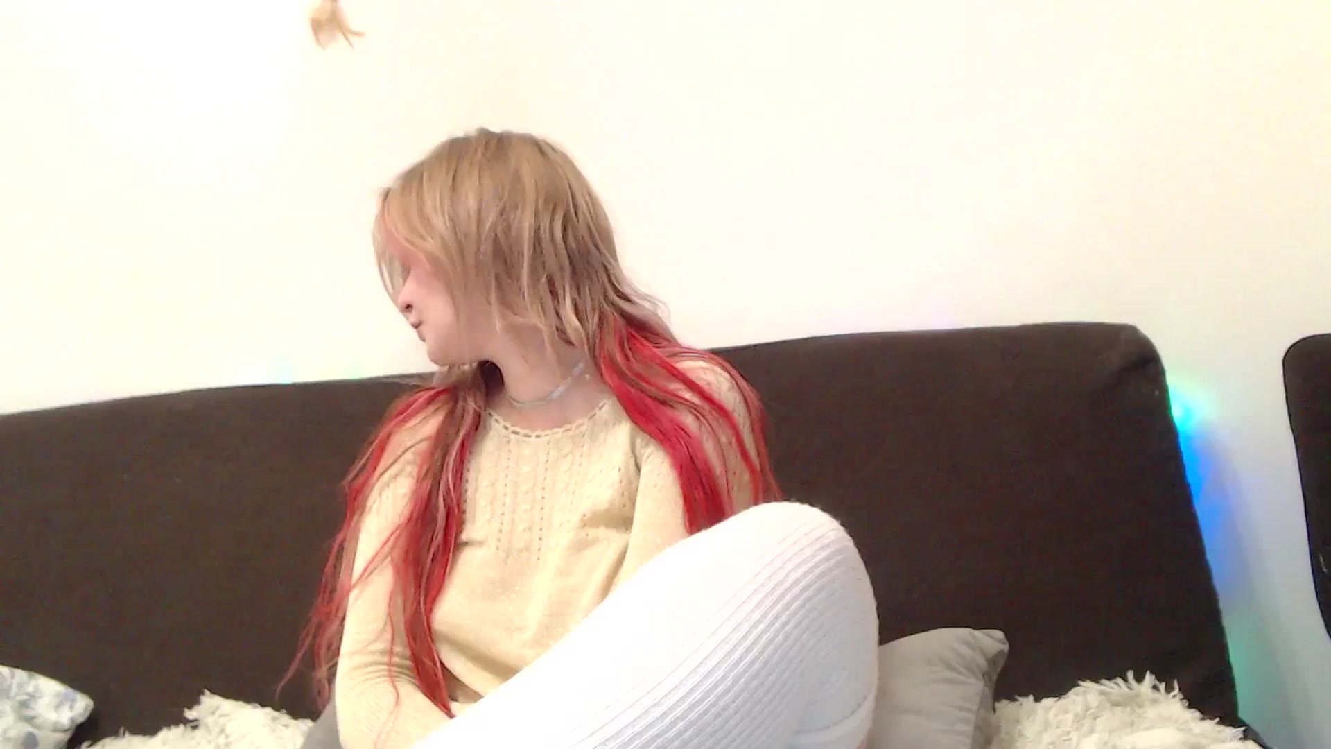Gallery image thumbnail from Sleepy_AF's myfreecams stream on, 05/07/2025, 24:09 image 9 of 20