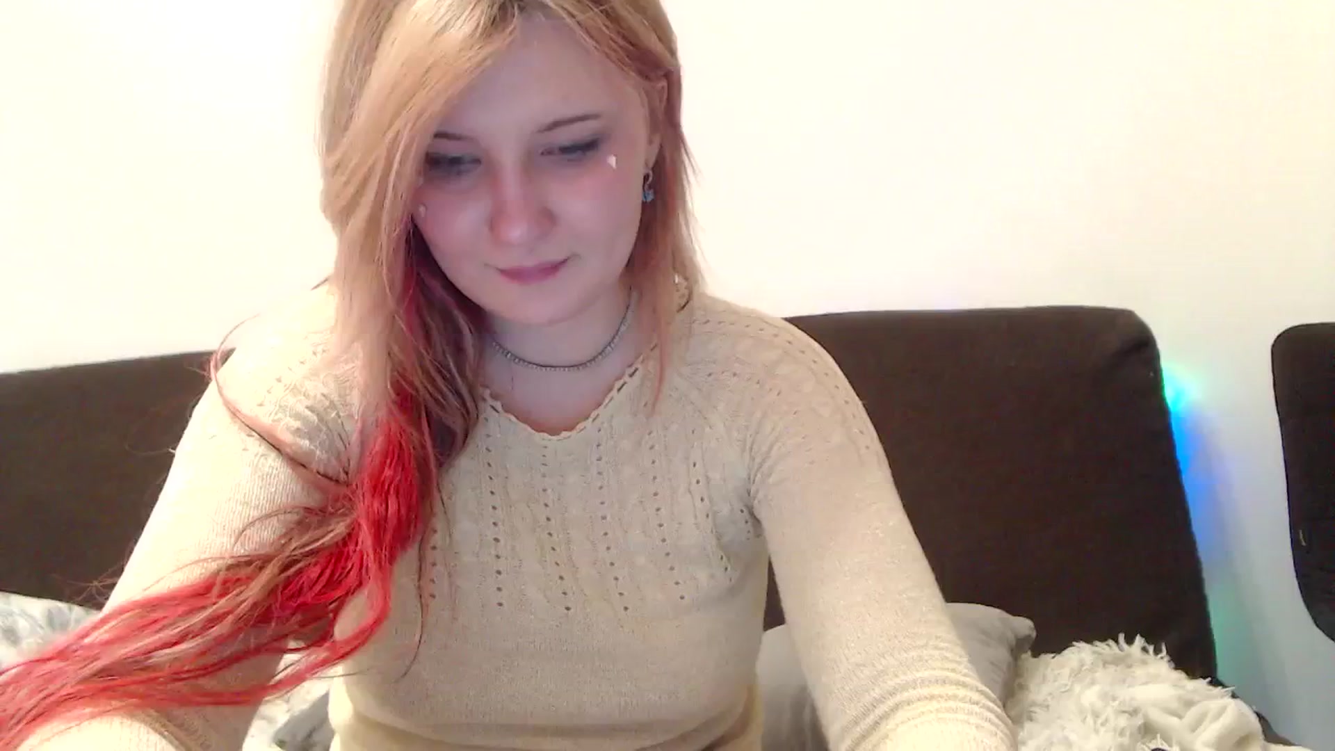 Gallery image thumbnail from Sleepy_AF's myfreecams stream on, 05/07/2025, 24:09 image 11 of 20
