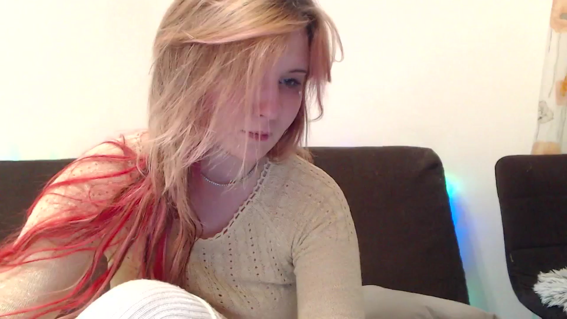 Gallery image thumbnail from Sleepy_AF's myfreecams stream on, 05/07/2025, 24:09 image 1 of 20