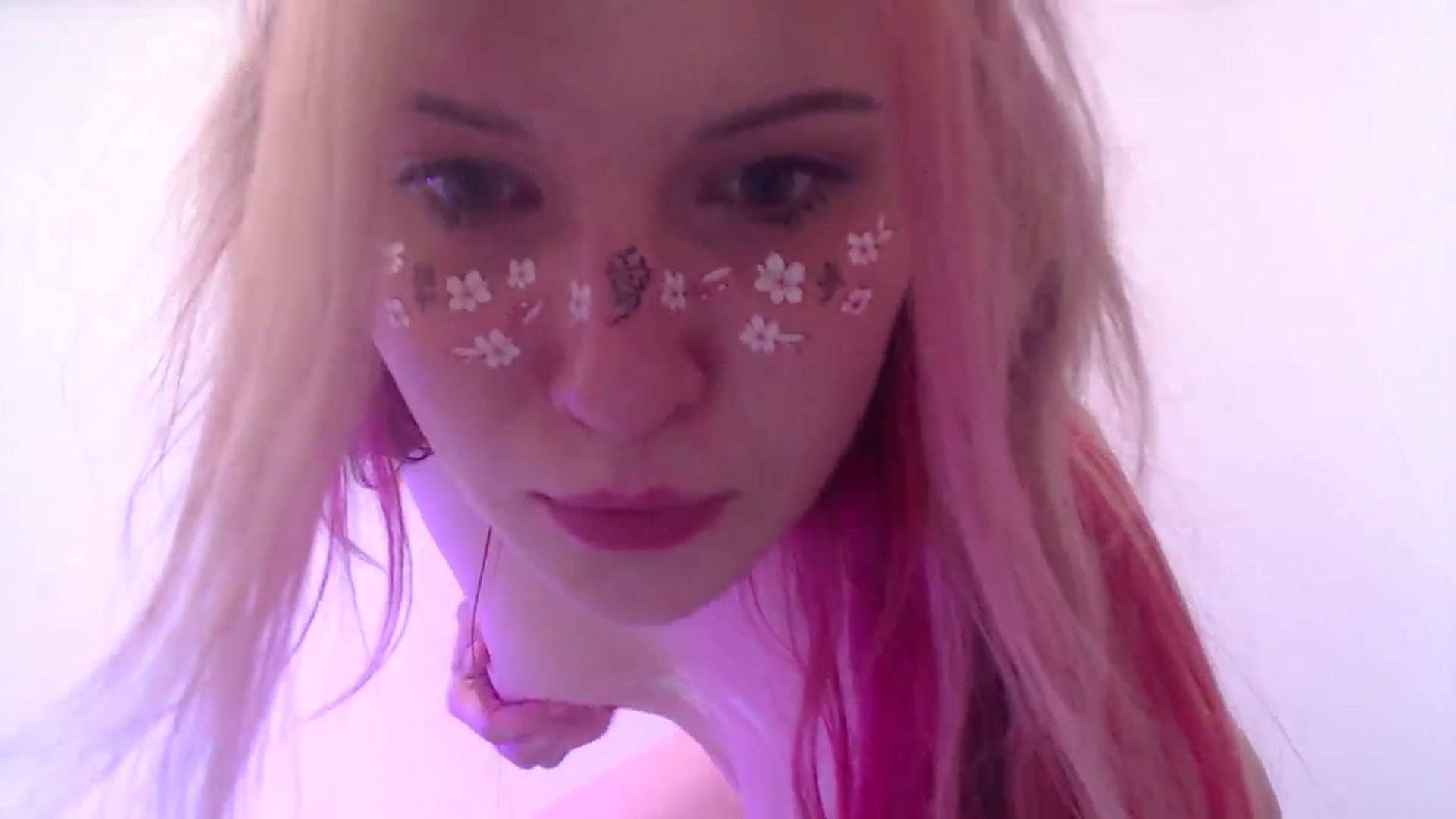 Gallery image thumbnail from Sleepy_AF's myfreecams stream on, 05/11/2025, 01:50 image 17 of 20