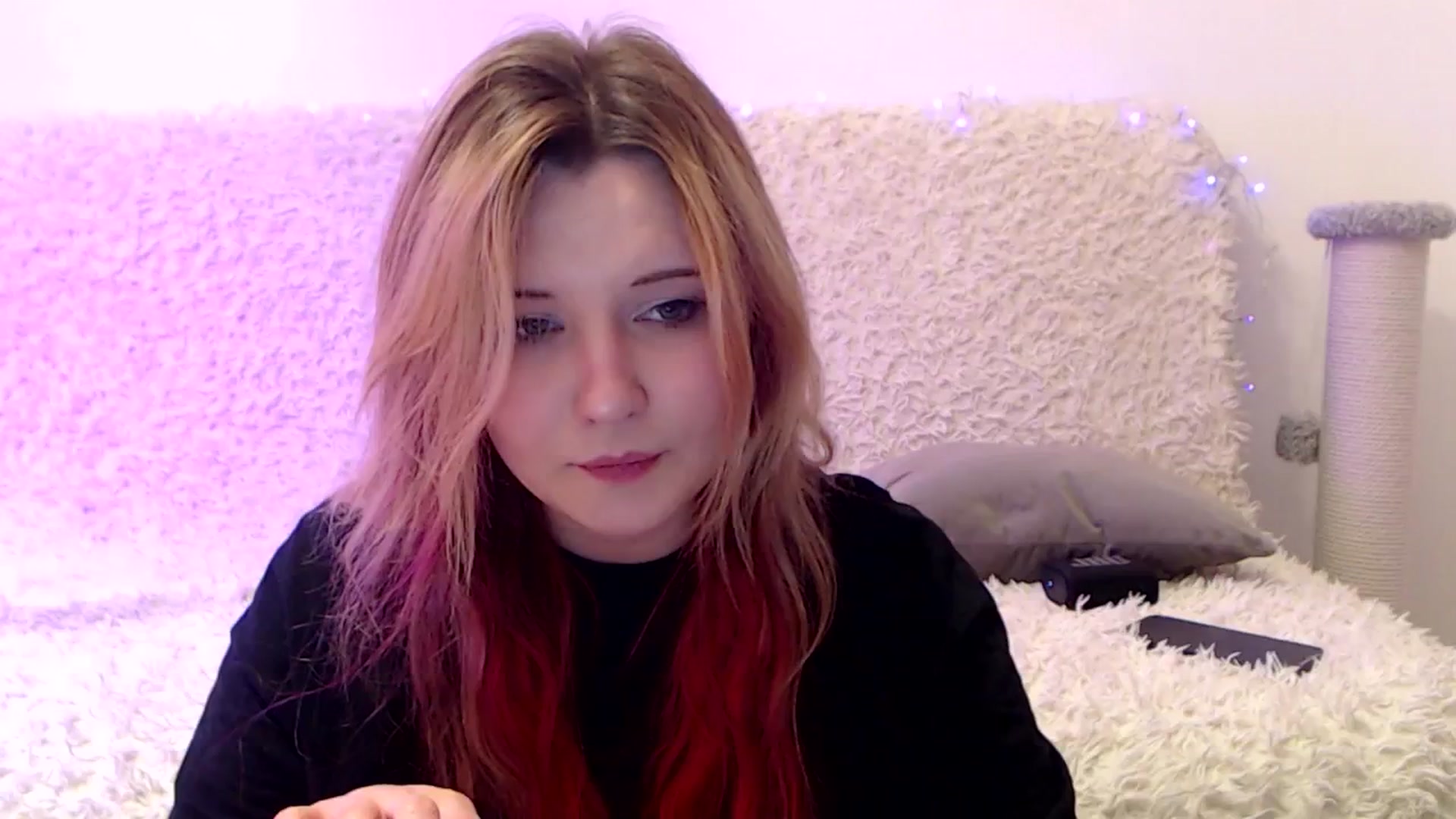 Gallery image thumbnail from Sleepy_AF's myfreecams stream on, 05/18/2025, 23:30 image 8 of 20