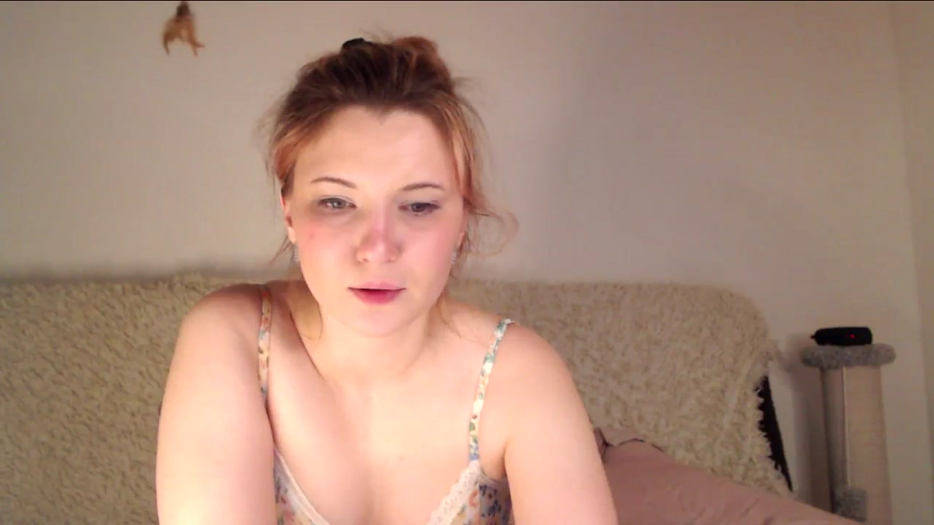 Gallery image thumbnail from Sleepy_AF's myfreecams stream on, 05/26/2025, 19:56 image 13 of 20