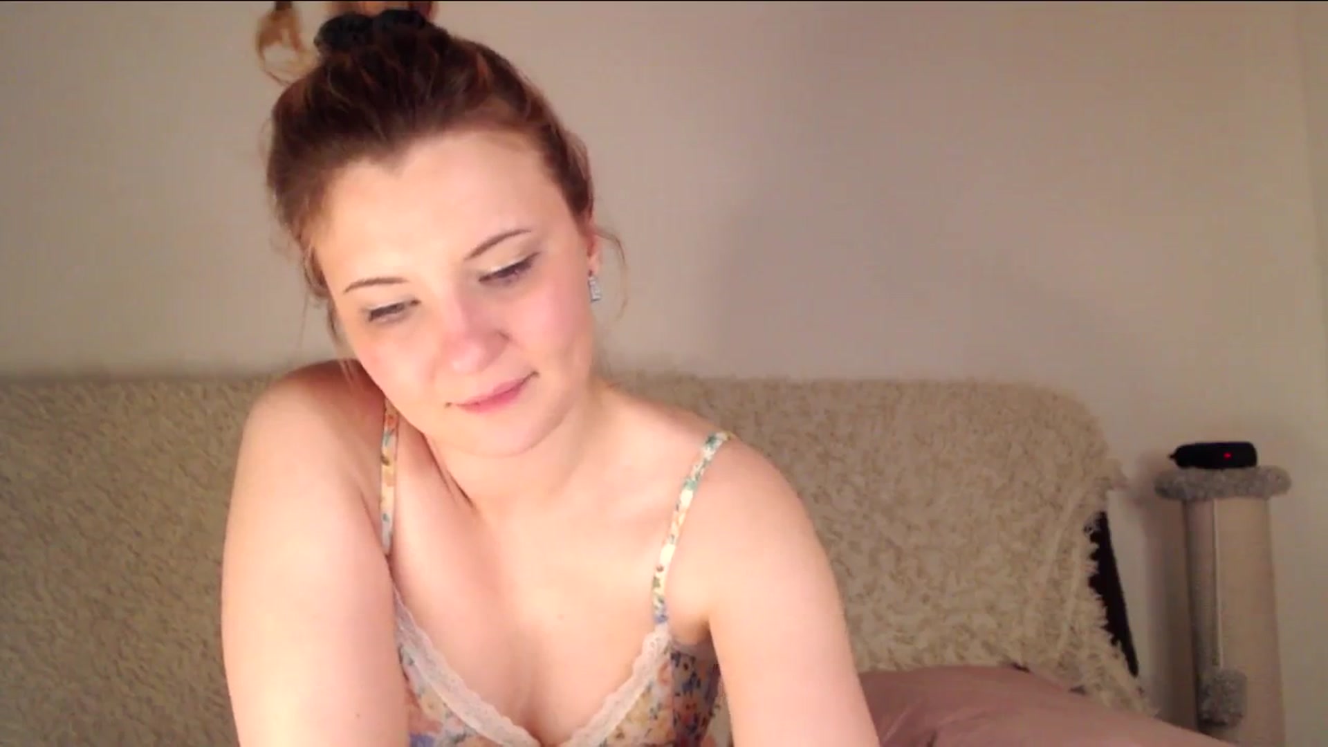 Gallery image thumbnail from Sleepy_AF's myfreecams stream on, 05/26/2025, 19:56 image 16 of 20