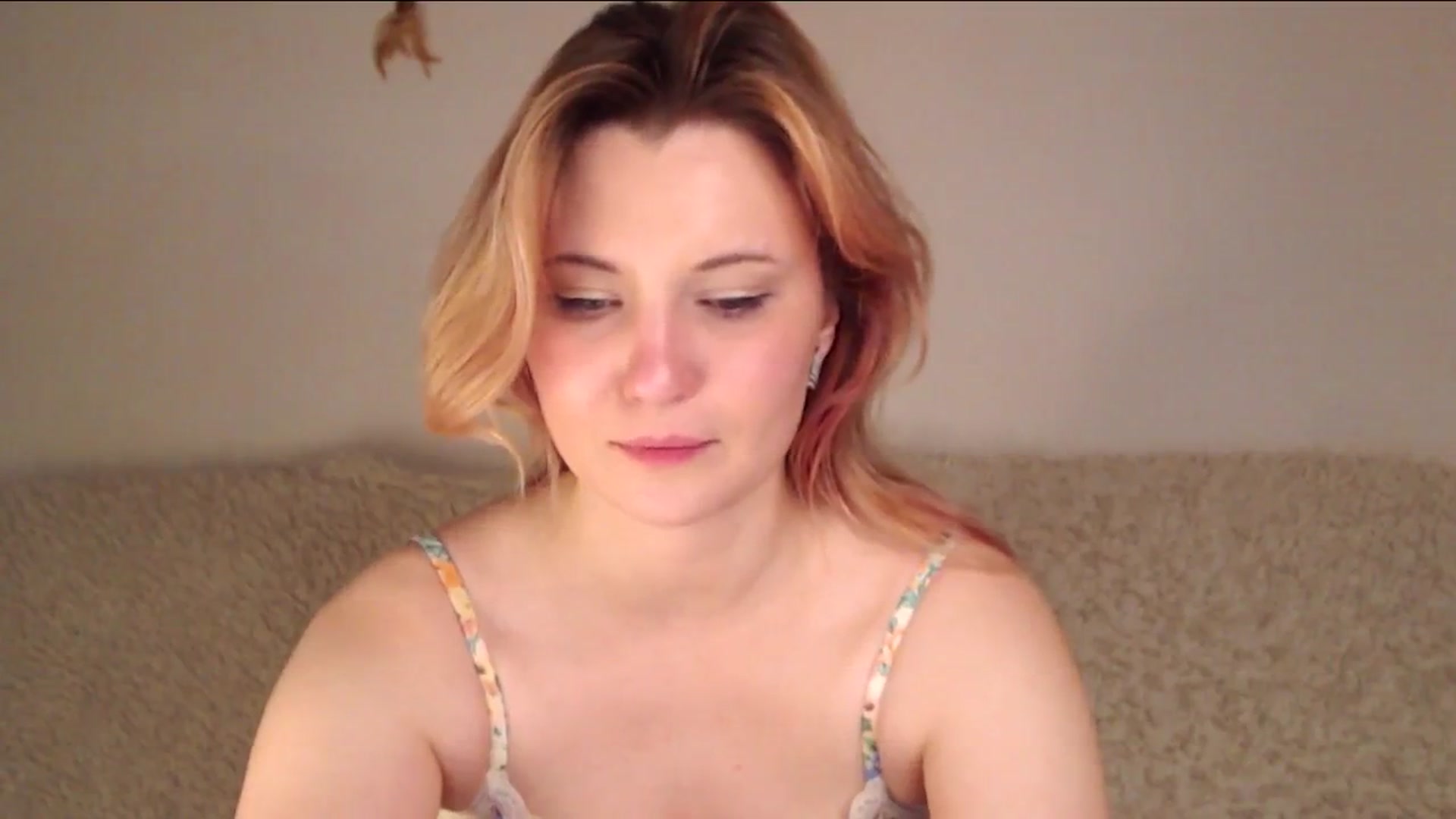 Gallery image thumbnail from Sleepy_AF's myfreecams stream on, 05/26/2025, 19:56 image 19 of 20