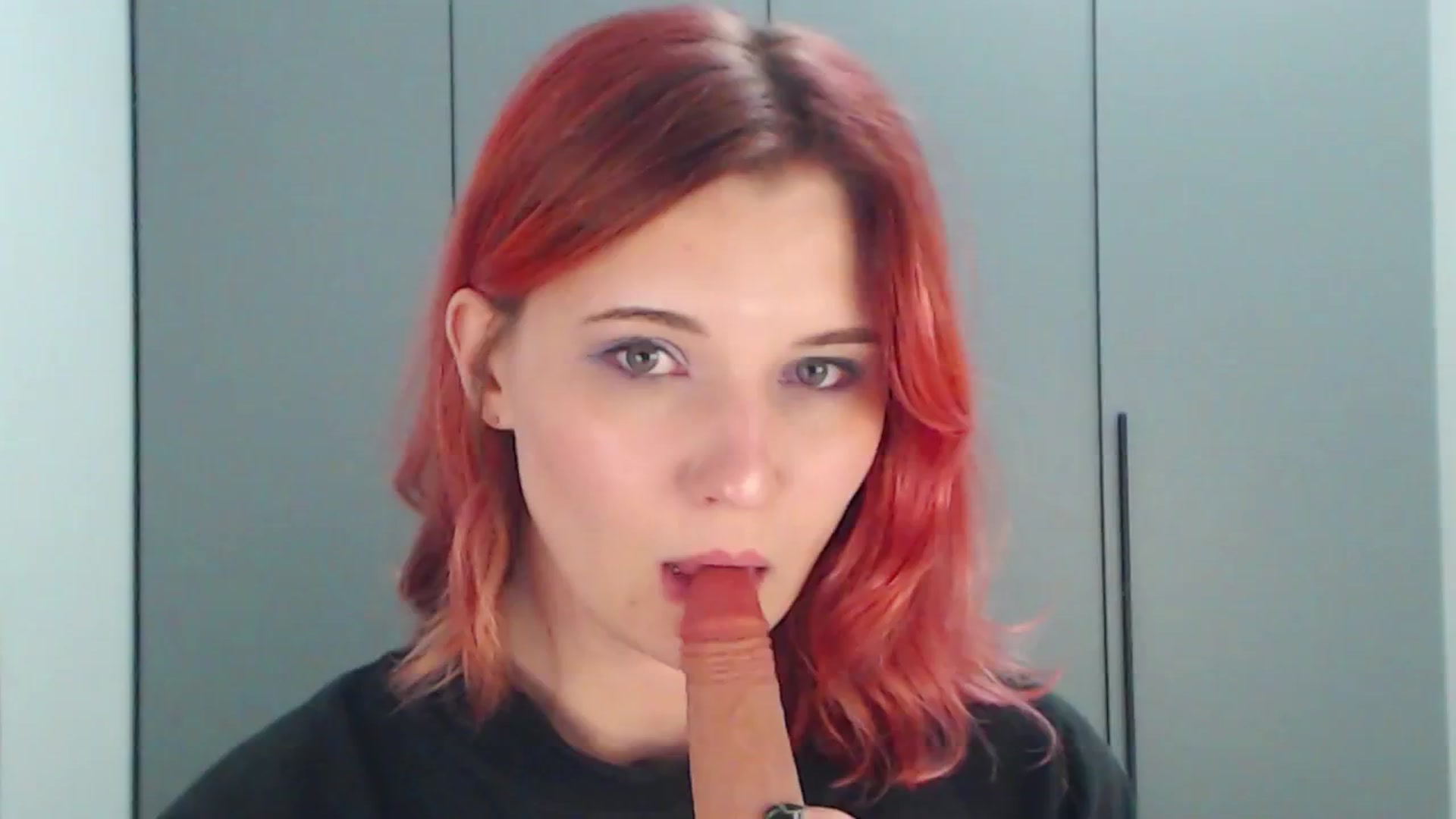 Gallery image thumbnail from Sleepy_AF's myfreecams stream on, 08/18/2025, 22:19 image 12 of 20