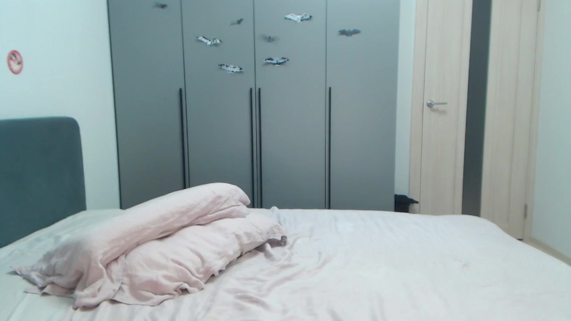 Gallery image thumbnail from Sleepy_AF's myfreecams stream on, 10/26/2025, 23:41 image 4 of 20