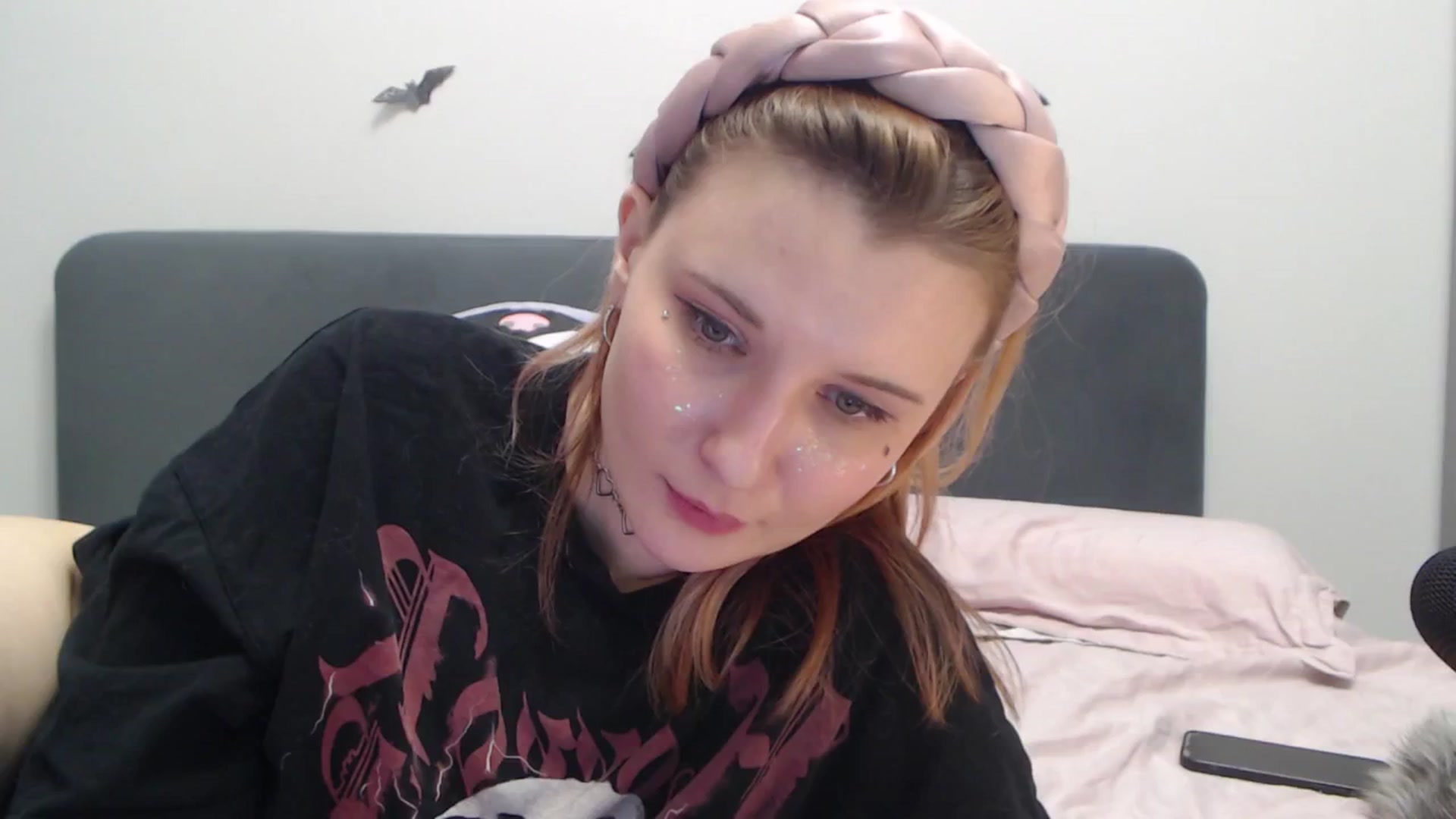Gallery image thumbnail from Sleepy_AF's myfreecams stream on, 12/04/2025, 01:51 image 20 of 20