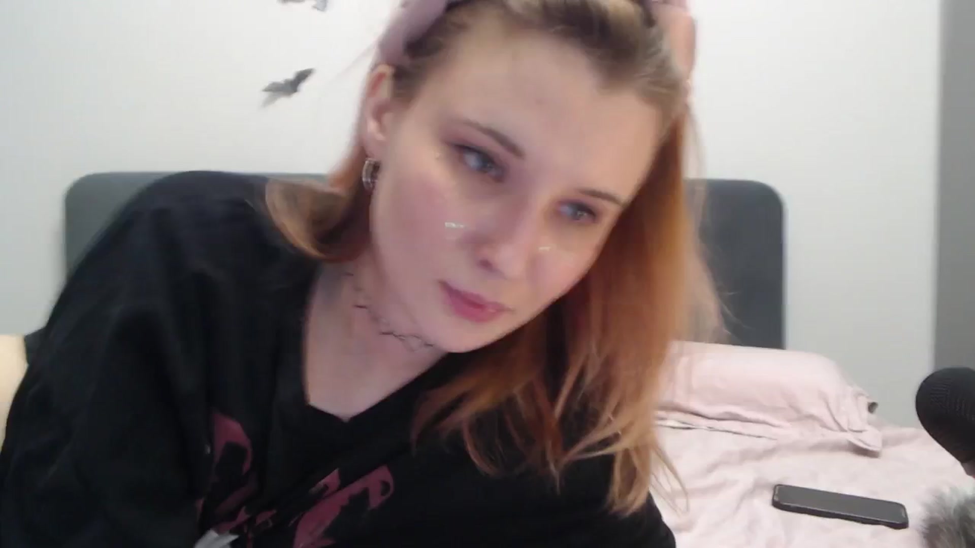 Gallery image thumbnail from Sleepy_AF's myfreecams stream on, 12/04/2025, 01:51 image 18 of 20