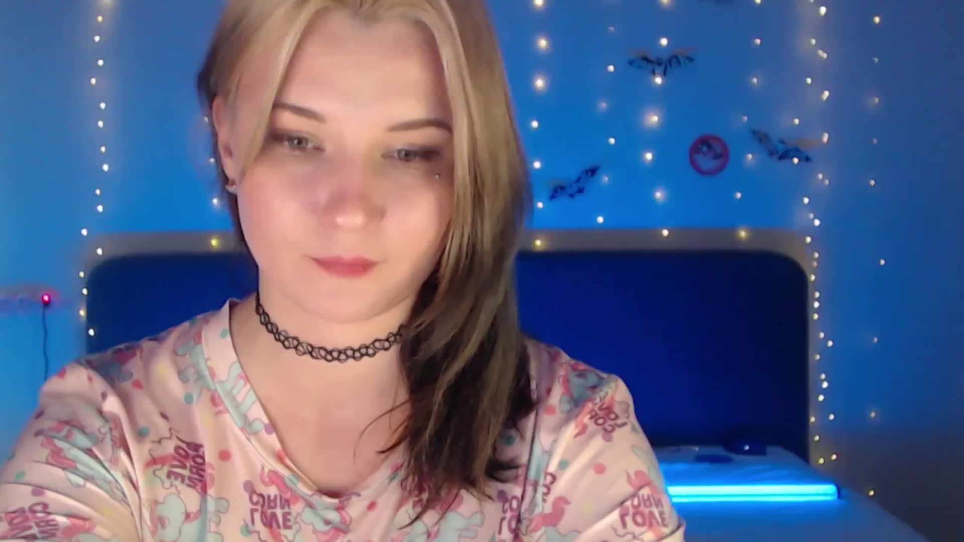 Gallery image thumbnail from Sleepy_AF's myfreecams stream on, 04/11/2026, 20:05 image 16 of 20