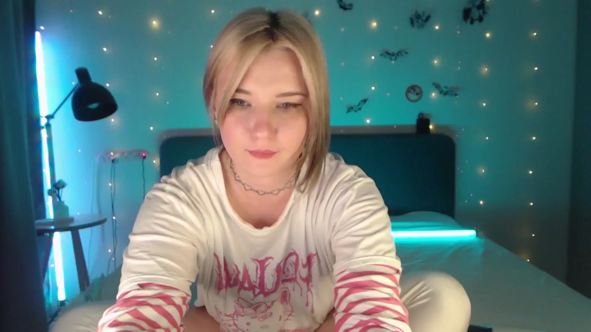 Gallery image thumbnail from Sleepy_AF's myfreecams stream on, 04/19/2026, 19:14 image 10 of 20