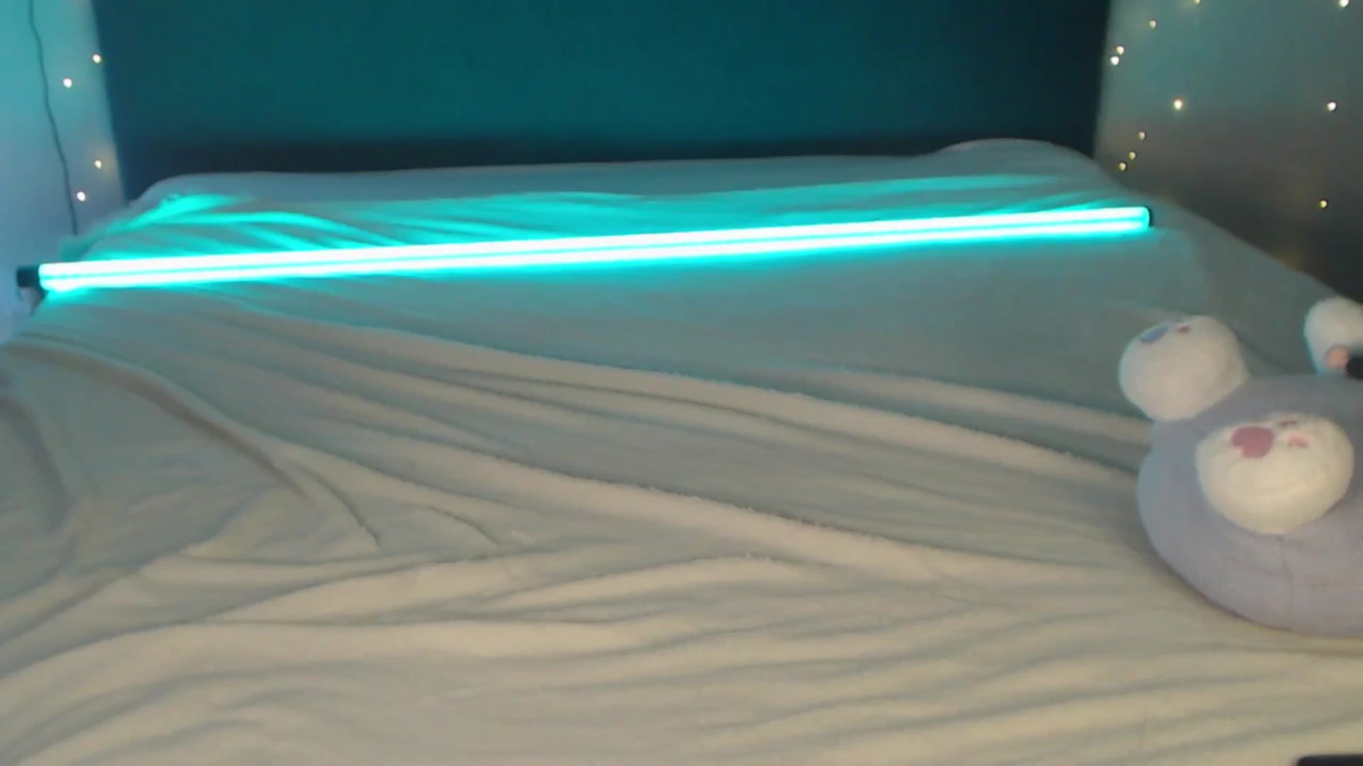 Gallery image thumbnail from Sleepy_AF's myfreecams stream on, 04/19/2026, 19:14 image 9 of 20