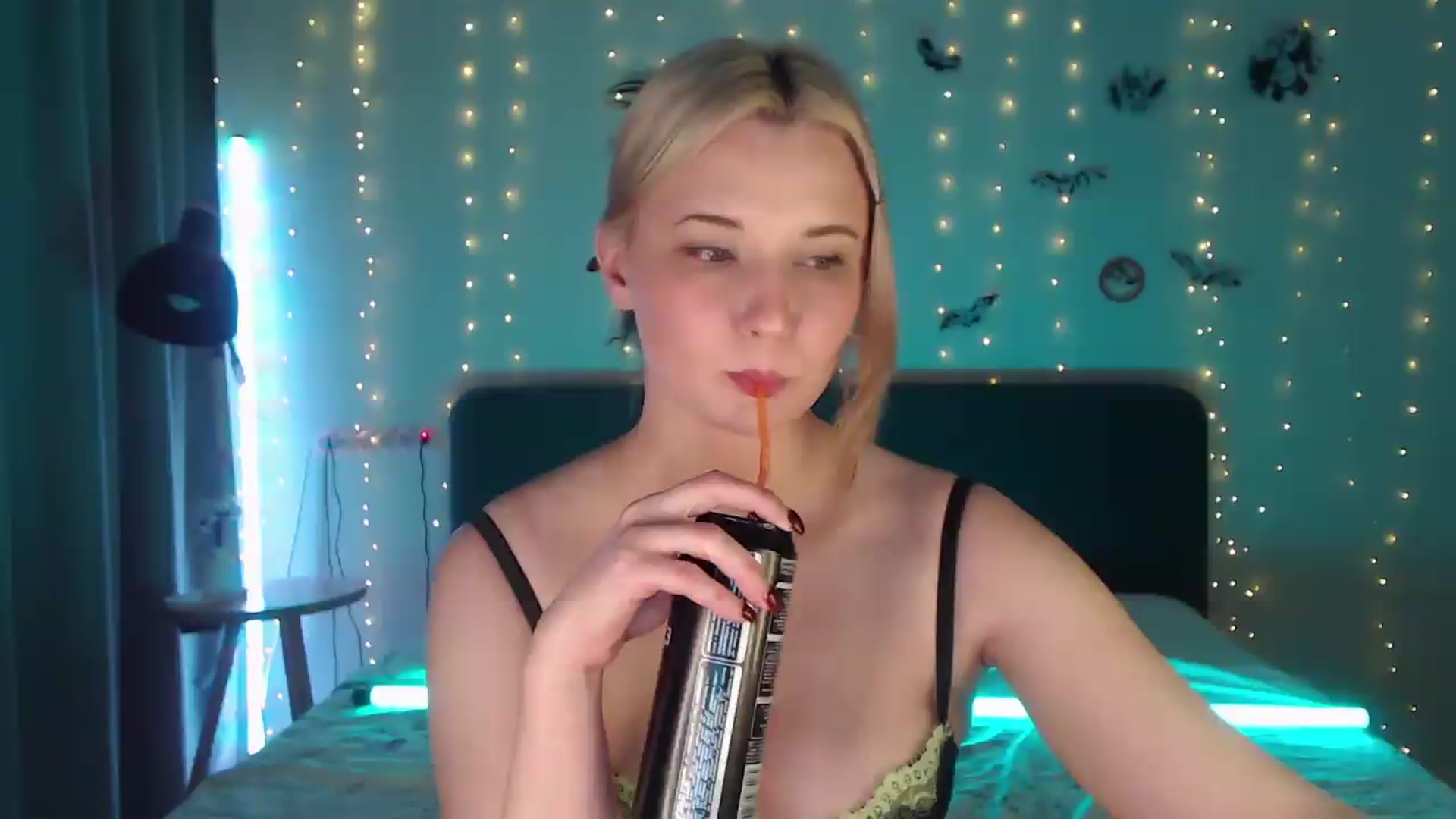 Gallery image thumbnail from Sleepy_AF's myfreecams stream on, 05/28/2026, 16:17 image 5 of 20