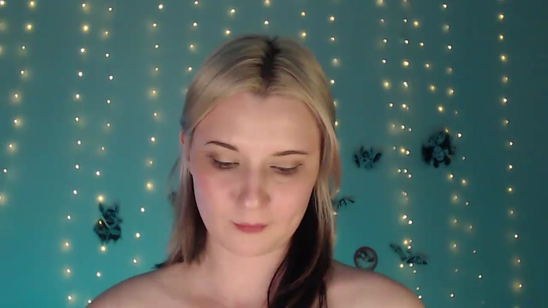 Gallery image thumbnail from Sleepy_AF's myfreecams stream on, 05/28/2026, 16:17 image 20 of 20