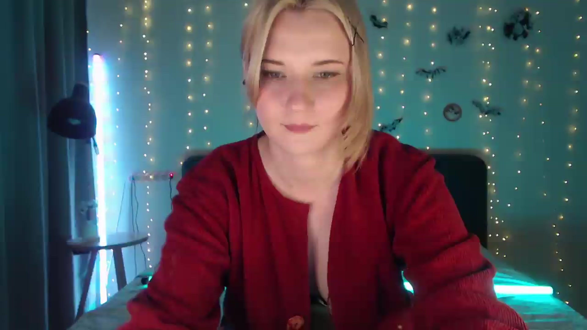 Gallery image thumbnail from Sleepy_AF's myfreecams stream on, 05/28/2026, 16:17 image 7 of 20